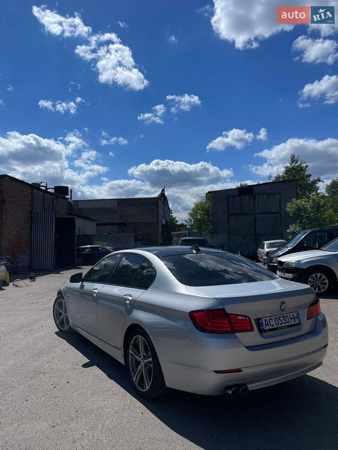 BMW 5 Series 2011 VIN WBAFR1C52BC673335 фото оголошення 4 з 9