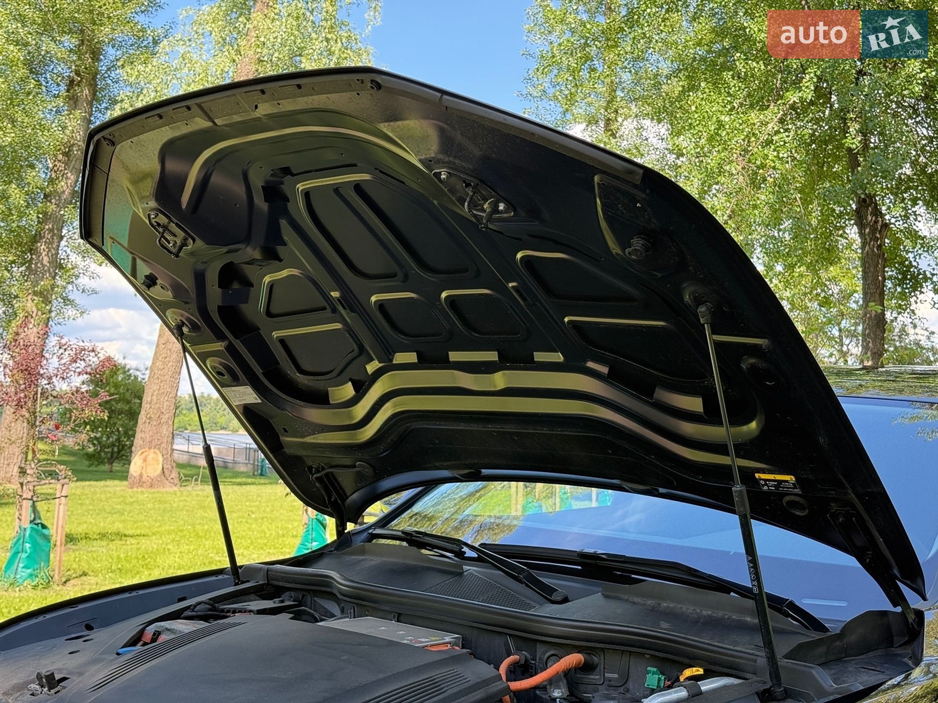 Audi Q8 e-tron 2023 VIN WA14AAGE1RB034188 фото оголошення 5 з 60
