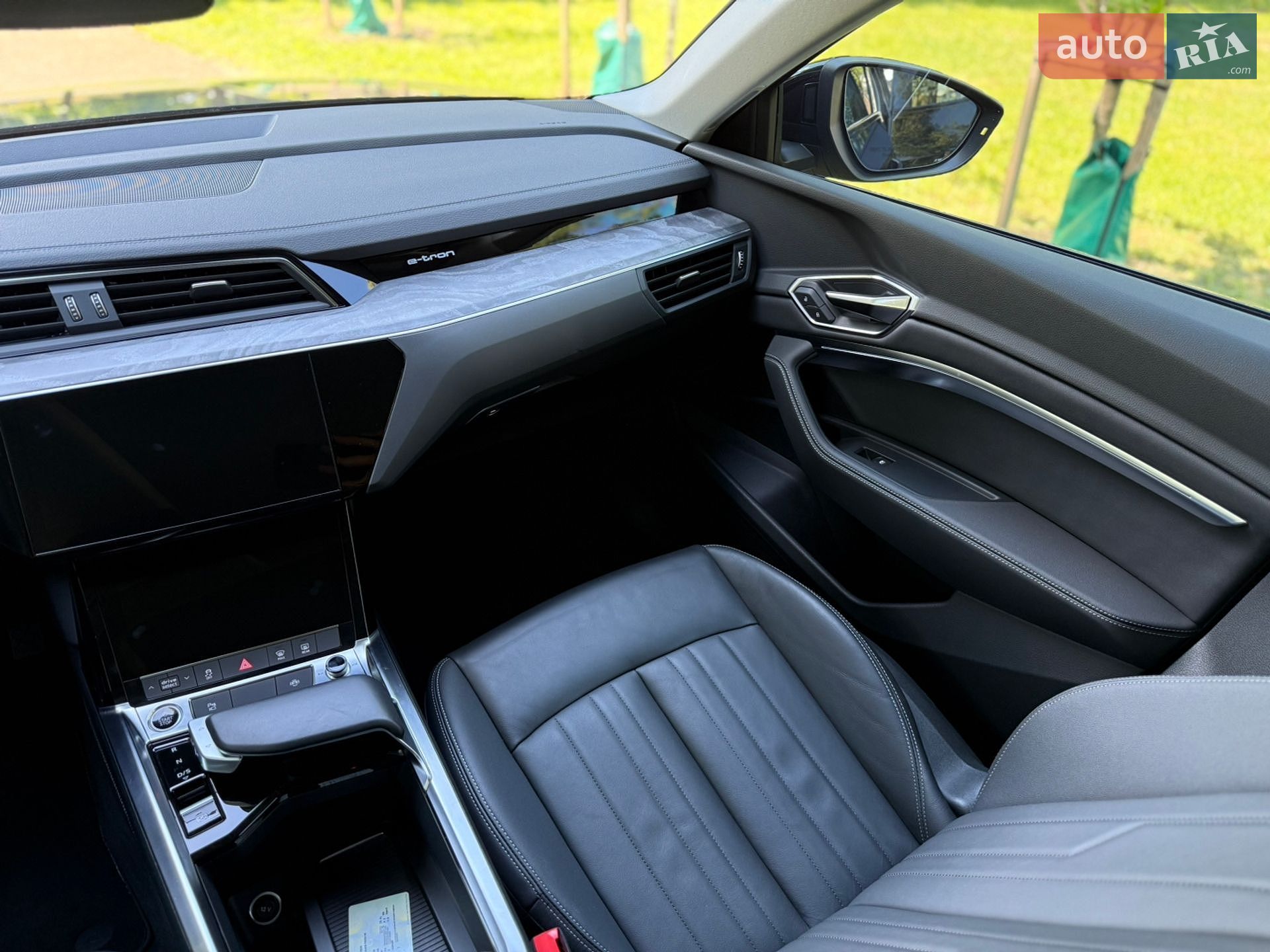 Audi Q8 e-tron 2023 VIN WA14AAGE1RB034188 фото оголошення 10 з 60