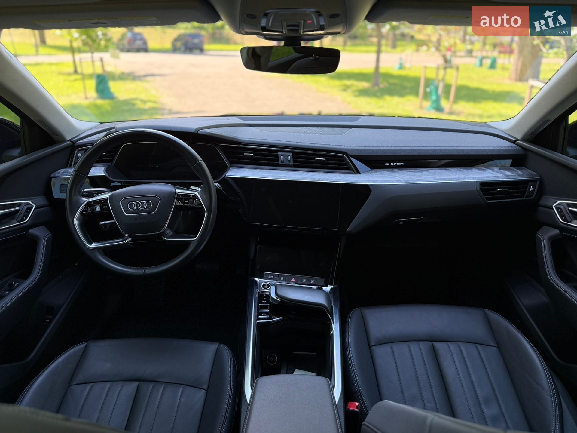 Audi Q8 e-tron 2023 VIN WA14AAGE1RB034188 фото оголошення 12 з 60