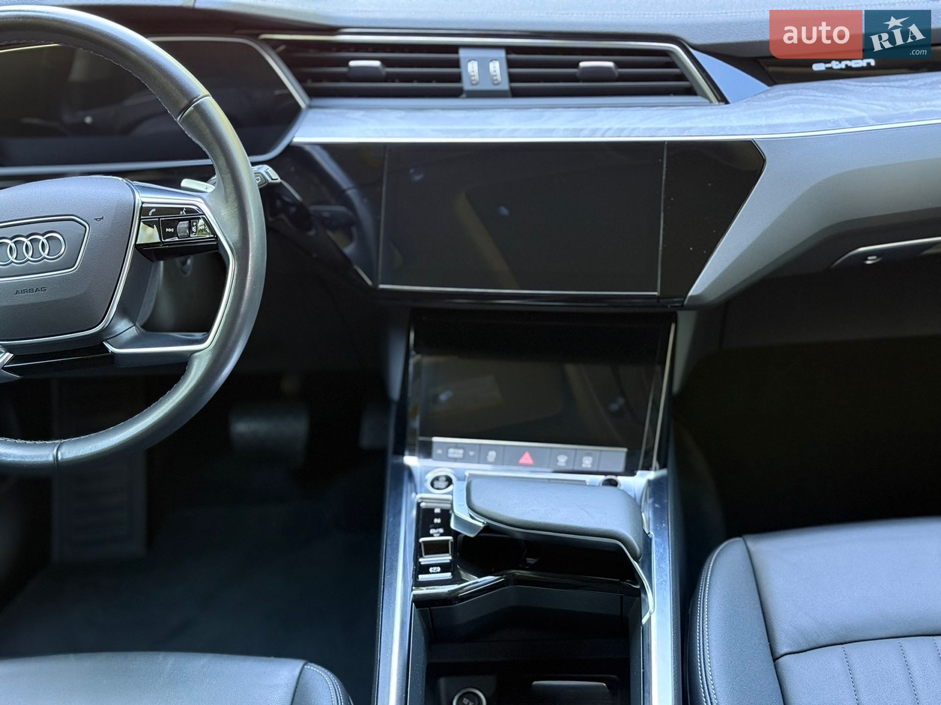 Audi Q8 e-tron 2023 VIN WA14AAGE1RB034188 фото оголошення 14 з 60