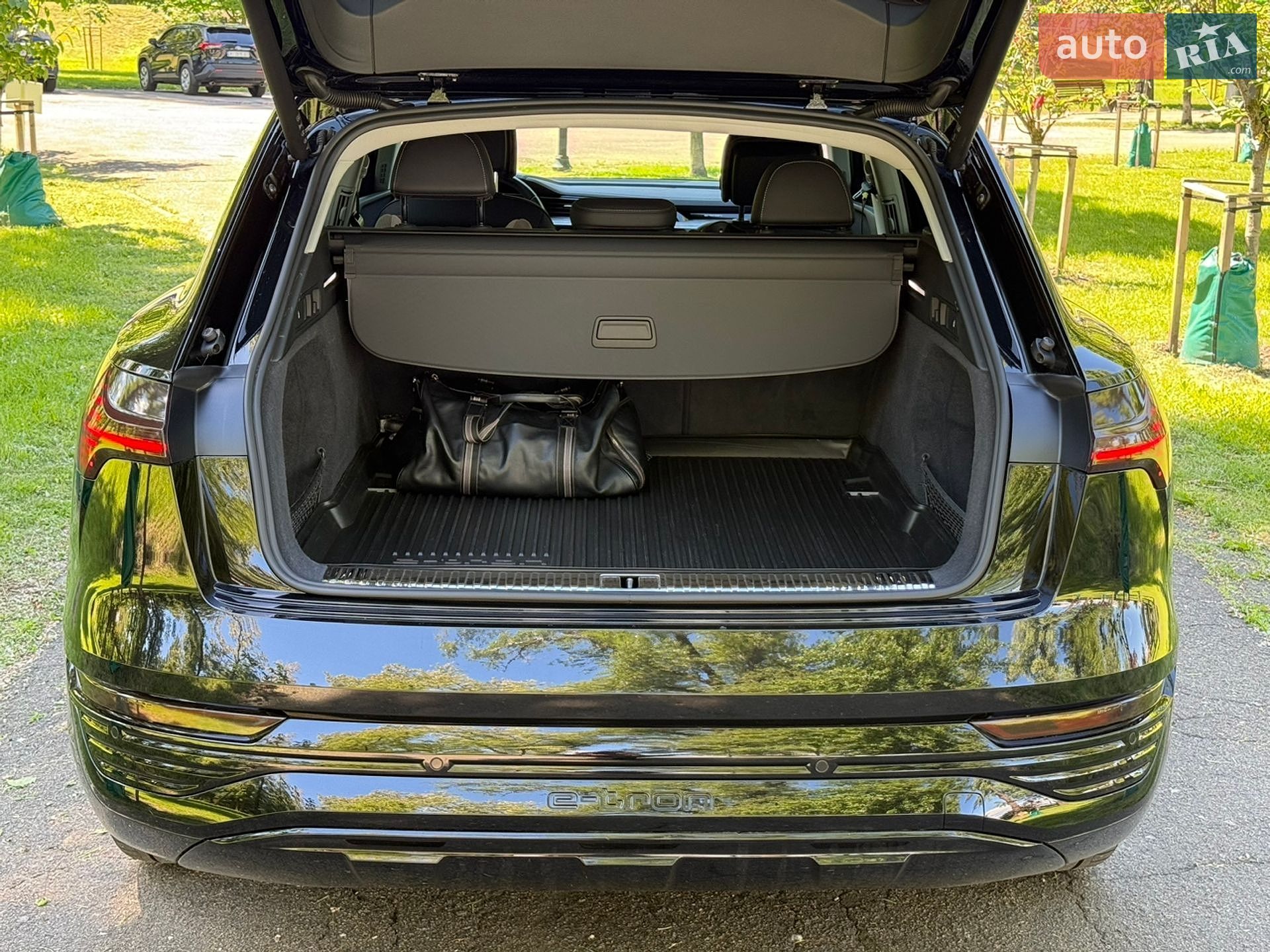 Audi Q8 e-tron 2023 VIN WA14AAGE1RB034188 фото оголошення 23 з 60