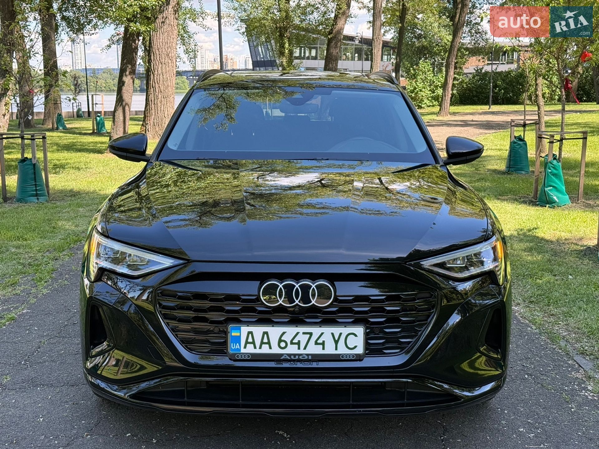 Audi Q8 e-tron 2023 VIN WA14AAGE1RB034188 фото оголошення 35 з 60