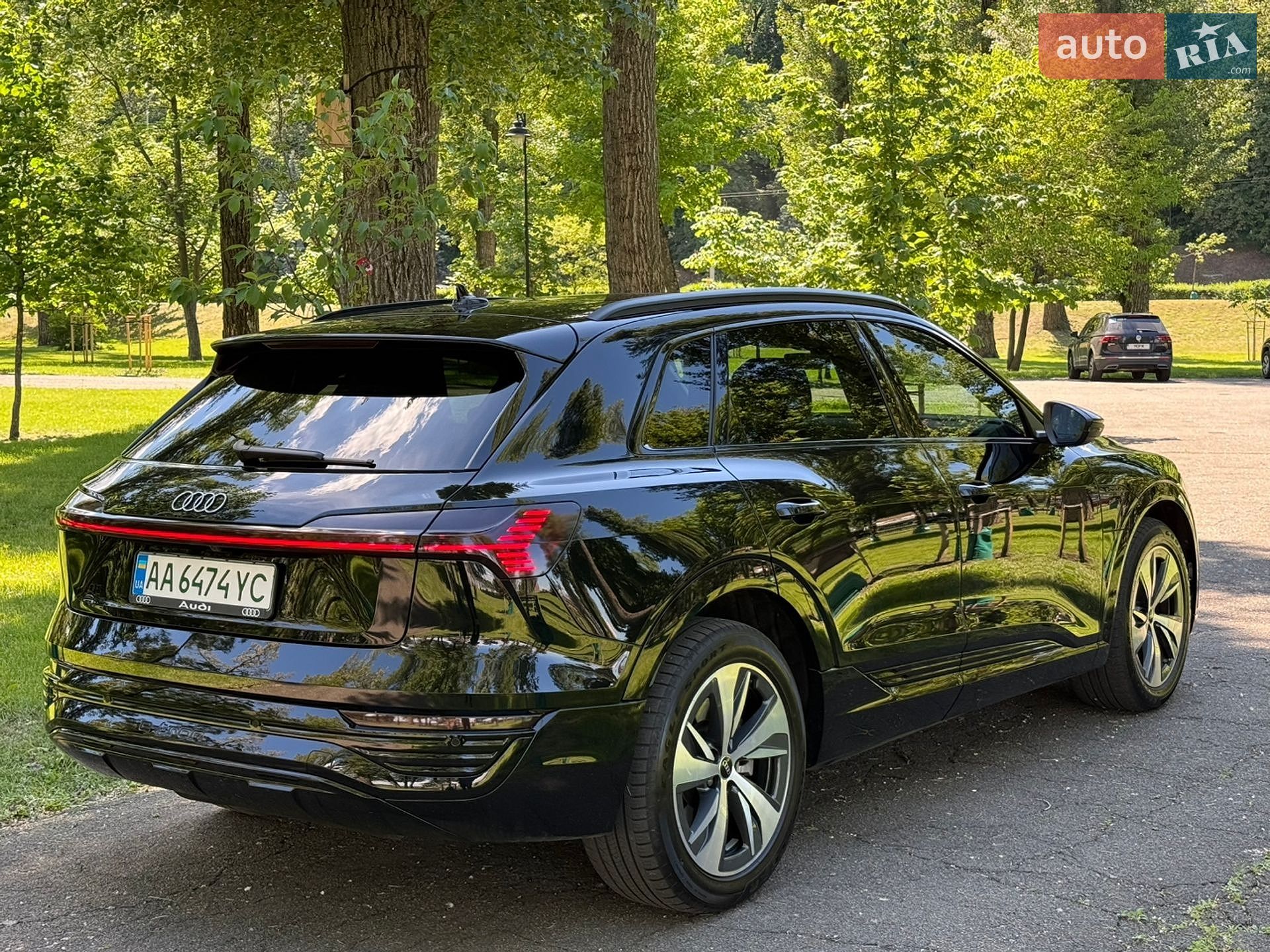Audi Q8 e-tron 2023 VIN WA14AAGE1RB034188 фото оголошення 36 з 60