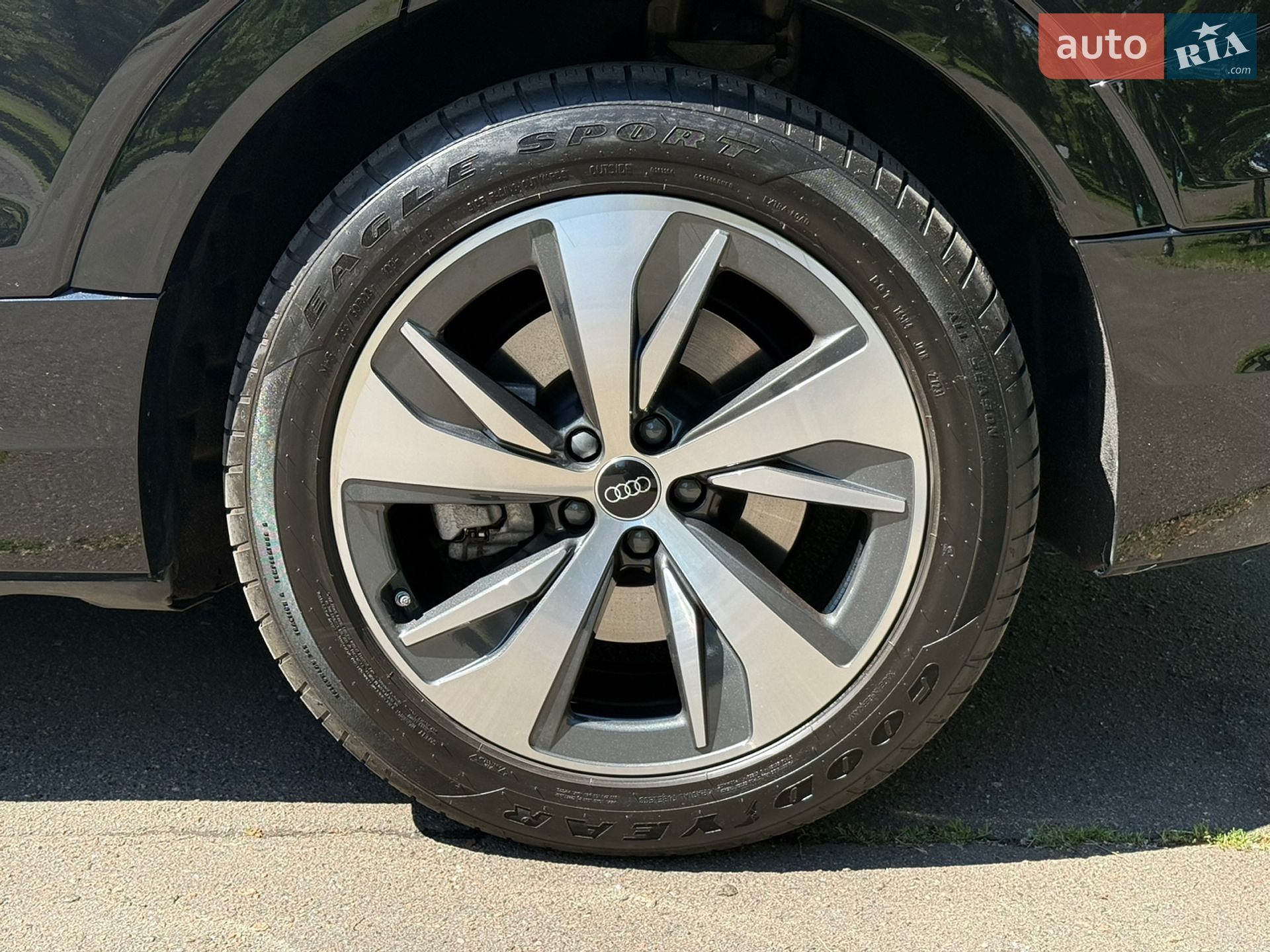 Audi Q8 e-tron 2023 VIN WA14AAGE1RB034188 фото оголошення 49 з 60