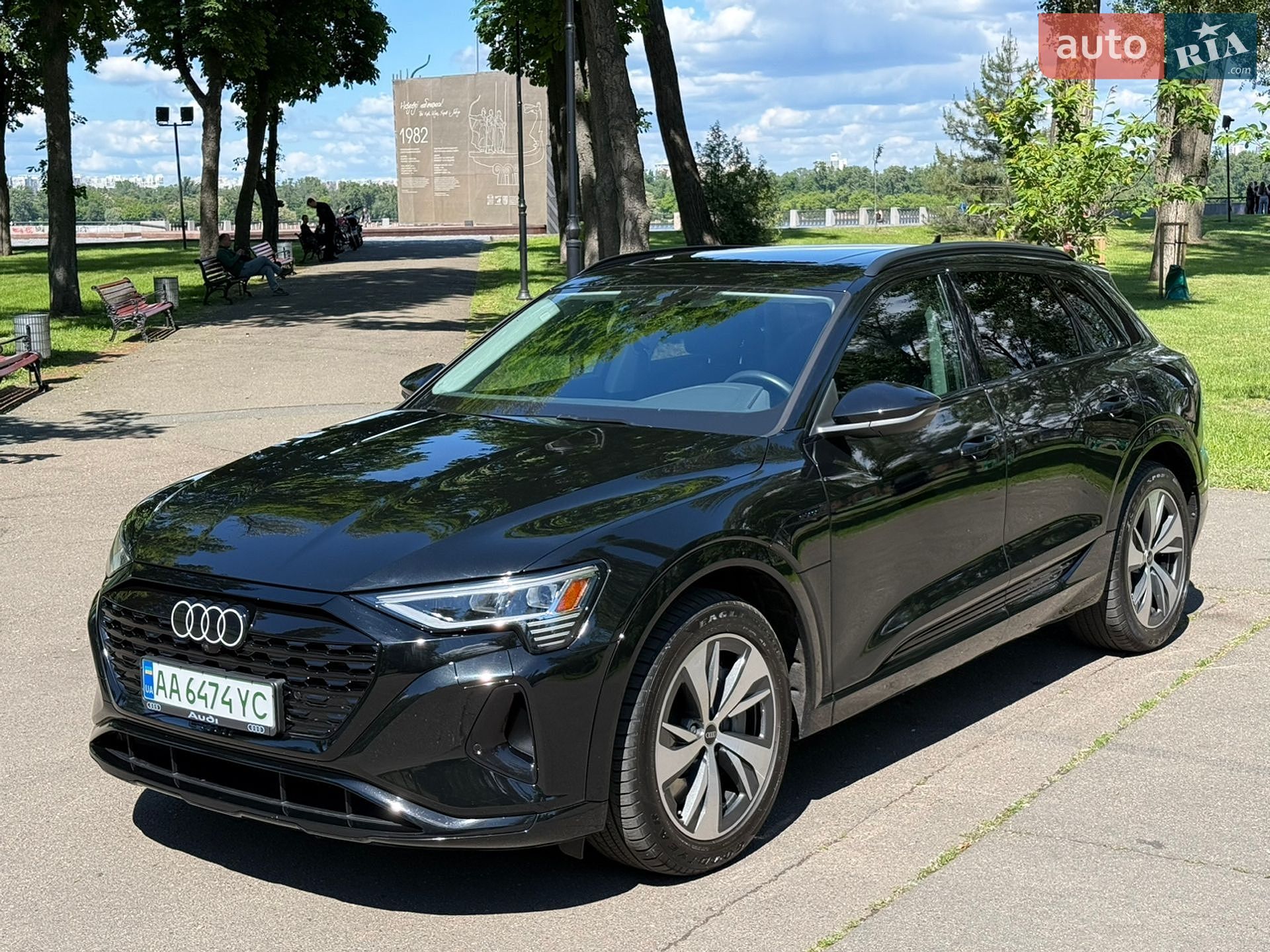 Audi Q8 e-tron 2023 VIN WA14AAGE1RB034188 фото оголошення 51 з 60