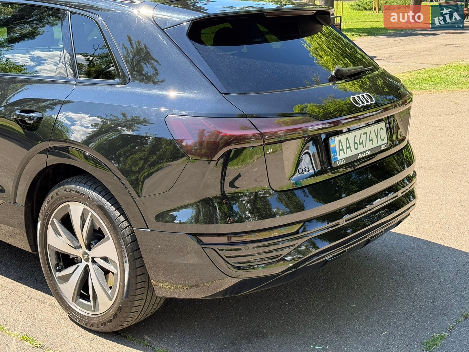 Audi Q8 e-tron 2023 VIN WA14AAGE1RB034188 фото оголошення 53 з 60