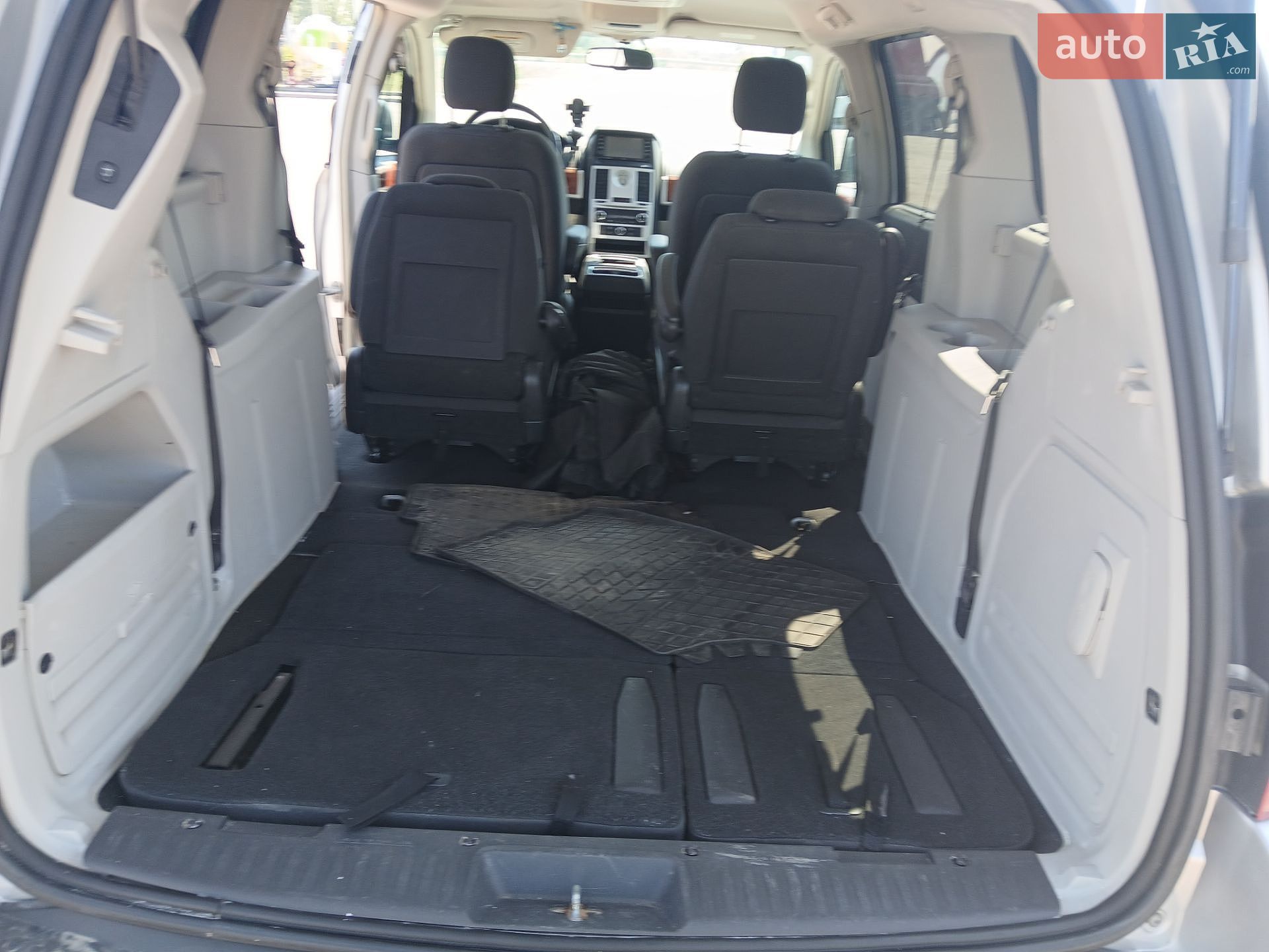 Chrysler Grand Voyager 2008 VIN 1A8HSH4539B503629 фото оголошення 3 з 7