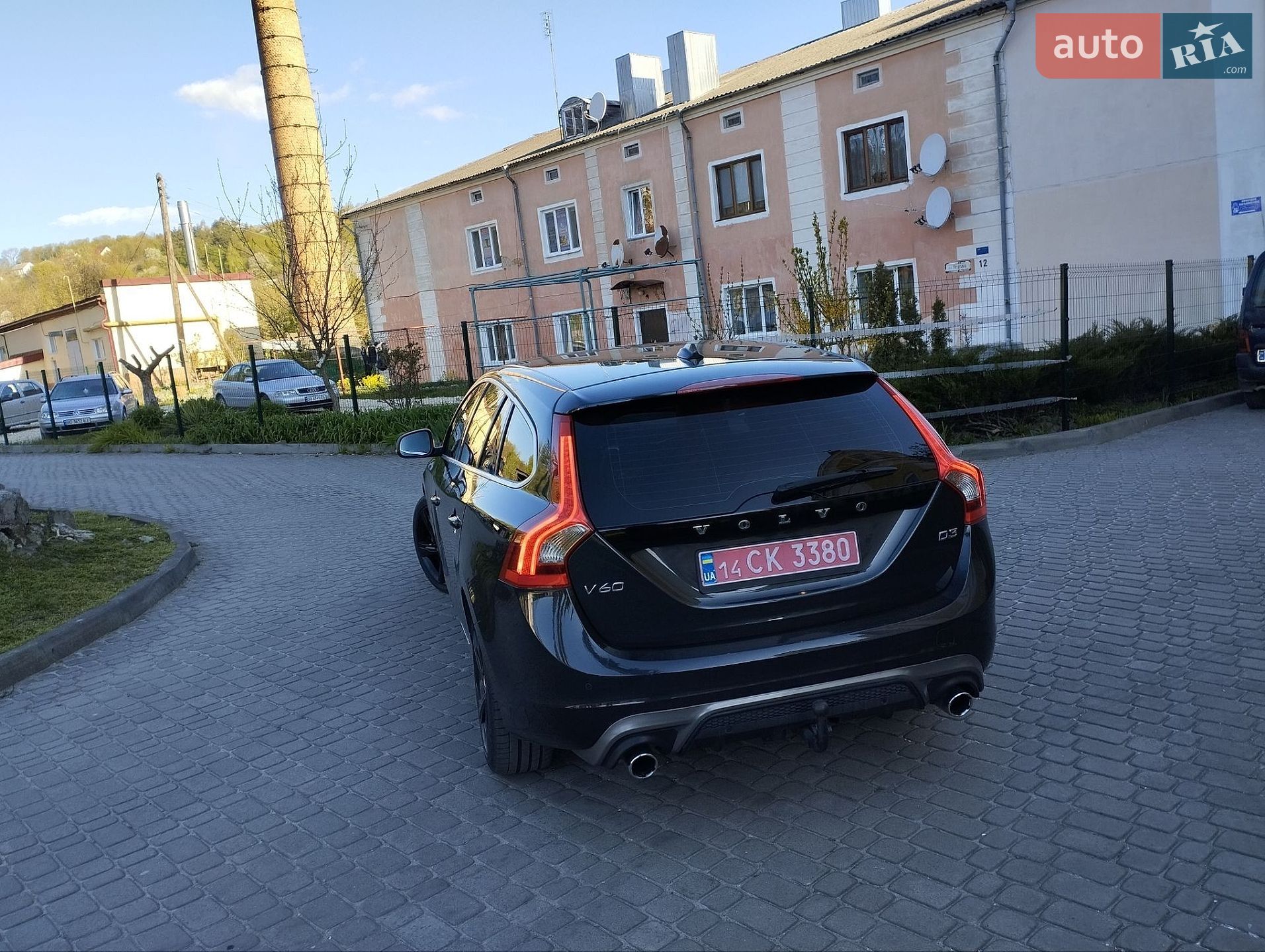 Volvo V60 2015 VIN YV1FW7980G1295949 фото оголошення 8 з 30