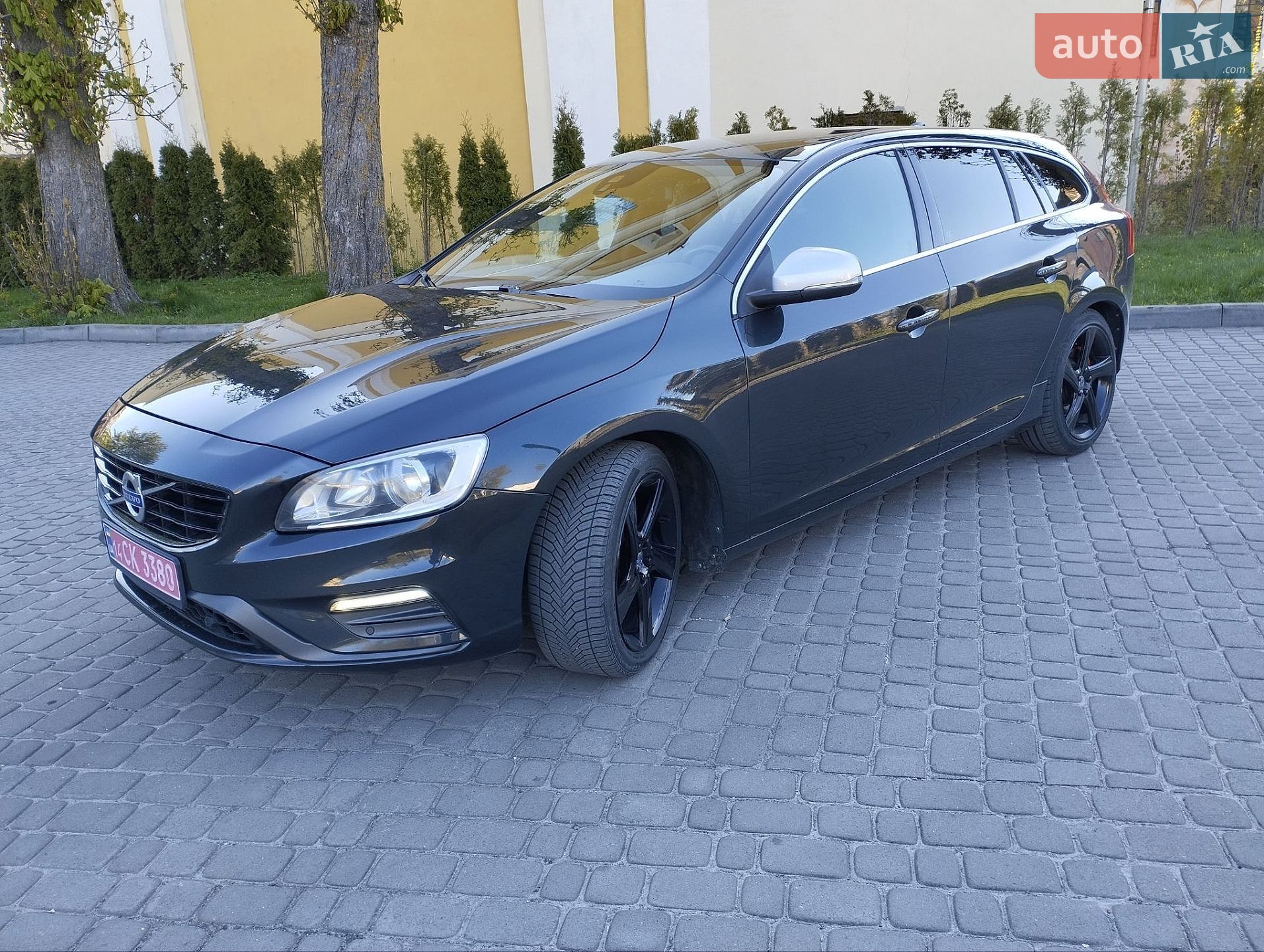 Volvo V60 2015 VIN YV1FW7980G1295949 фото оголошення 13 з 30