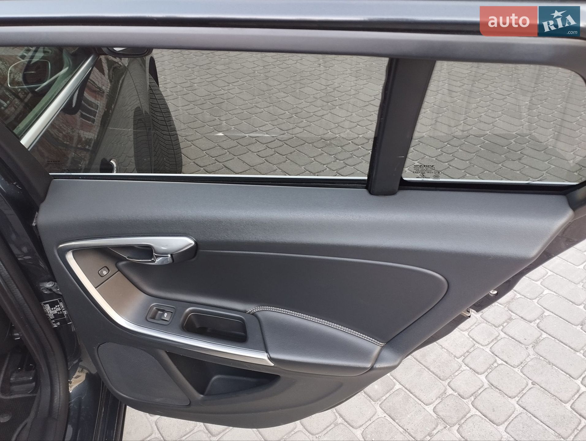 Volvo V60 2015 VIN YV1FW7980G1295949 фото оголошення 23 з 30