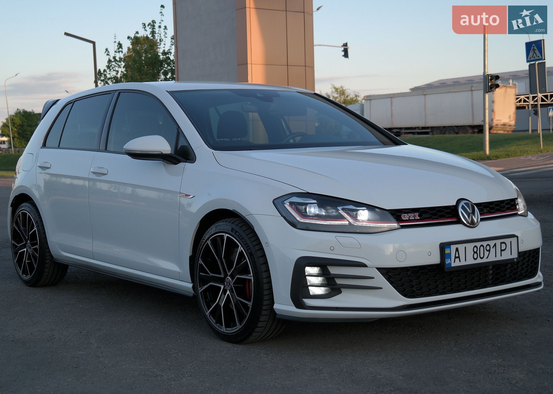 Volkswagen Golf GTI 2019 VIN WVWZZZAUZLW022777 фото оголошення 13 з 93