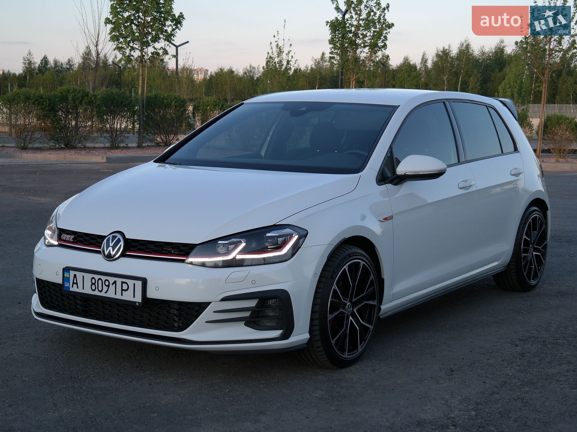 Volkswagen Golf GTI 2019 VIN WVWZZZAUZLW022777 фото оголошення 16 з 93