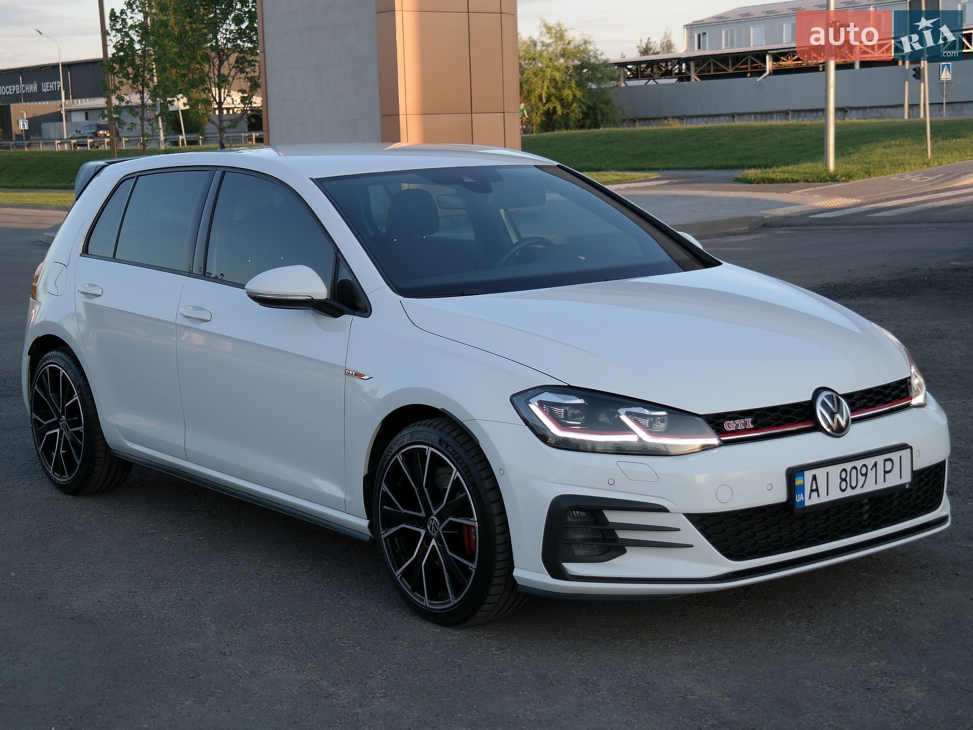 Volkswagen Golf GTI 2019 VIN WVWZZZAUZLW022777 фото оголошення 17 з 93