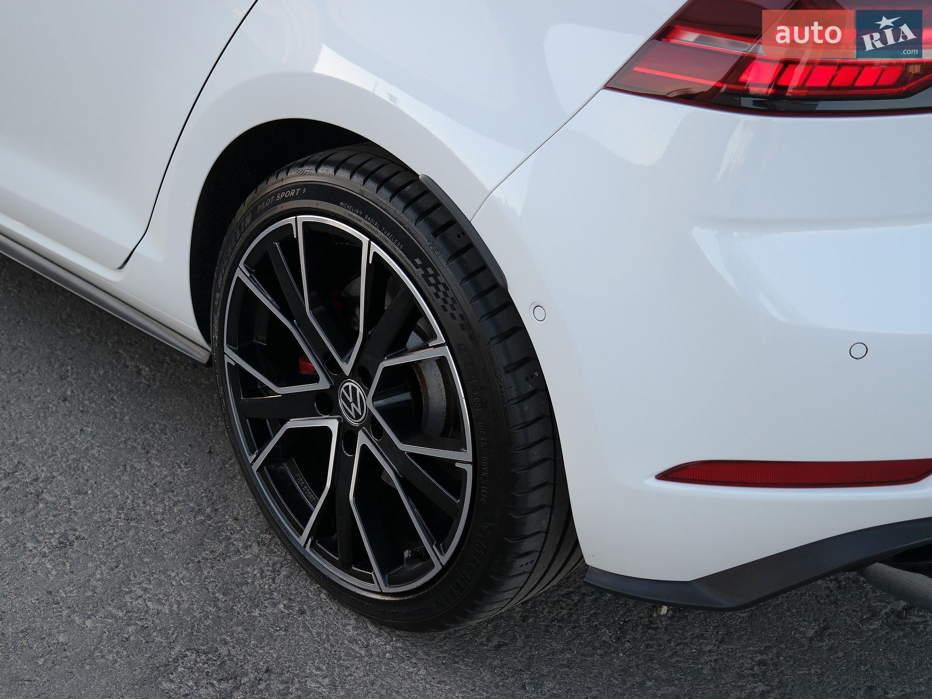 Volkswagen Golf GTI 2019 VIN WVWZZZAUZLW022777 фото оголошення 19 з 93