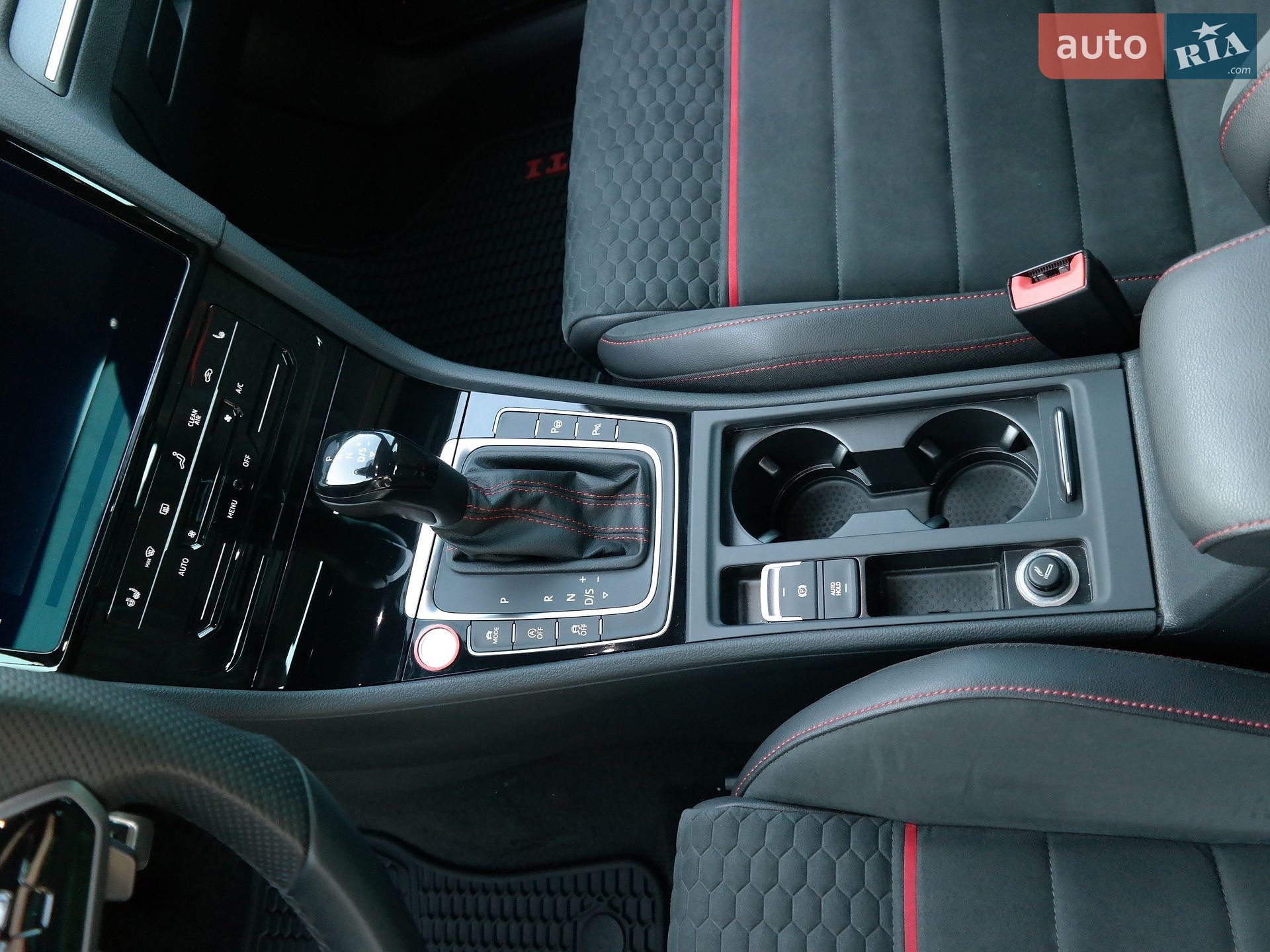 Volkswagen Golf GTI 2019 VIN WVWZZZAUZLW022777 фото оголошення 69 з 93
