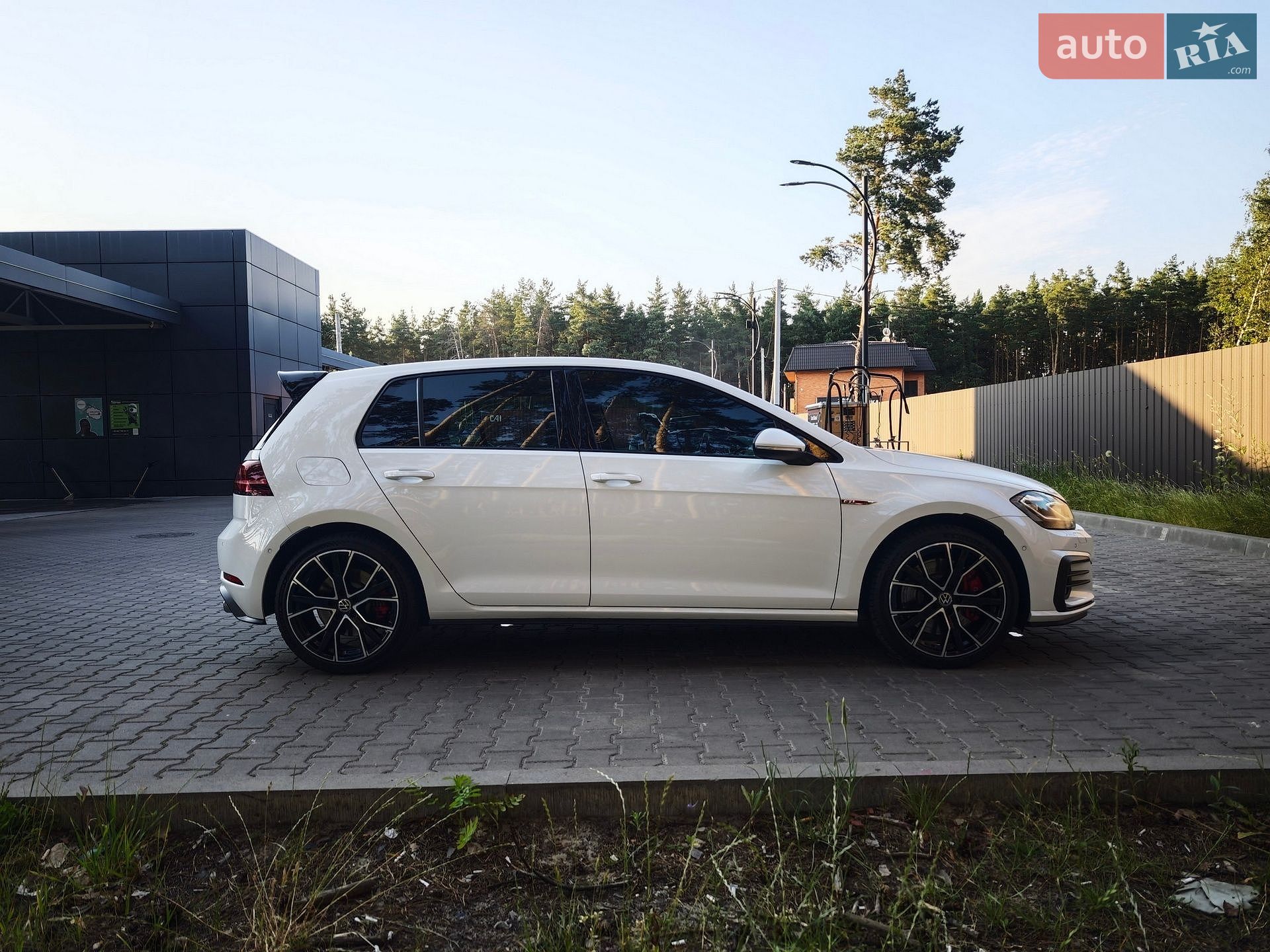 Volkswagen Golf GTI 2019 VIN WVWZZZAUZLW022777 фото оголошення 81 з 93