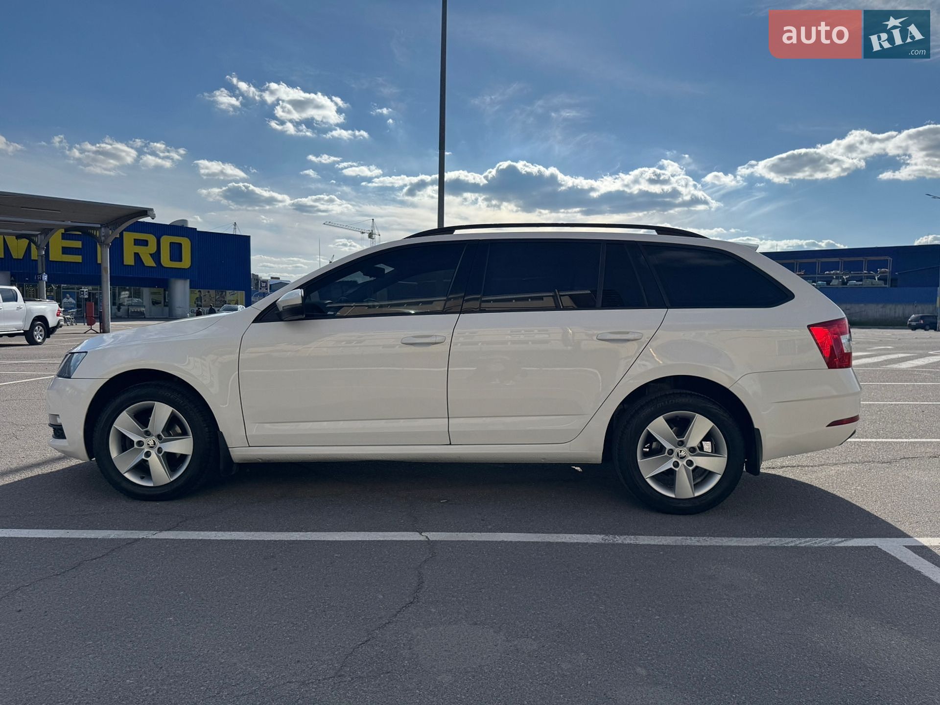 Skoda Octavia 2018 VIN TMBJG7NEXK0074610 фото оголошення 8 з 11