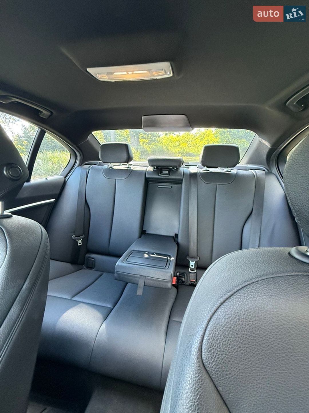BMW 3 Series 2017 VIN WBA8D9G36HNU65566 фото оголошення 12 з 38