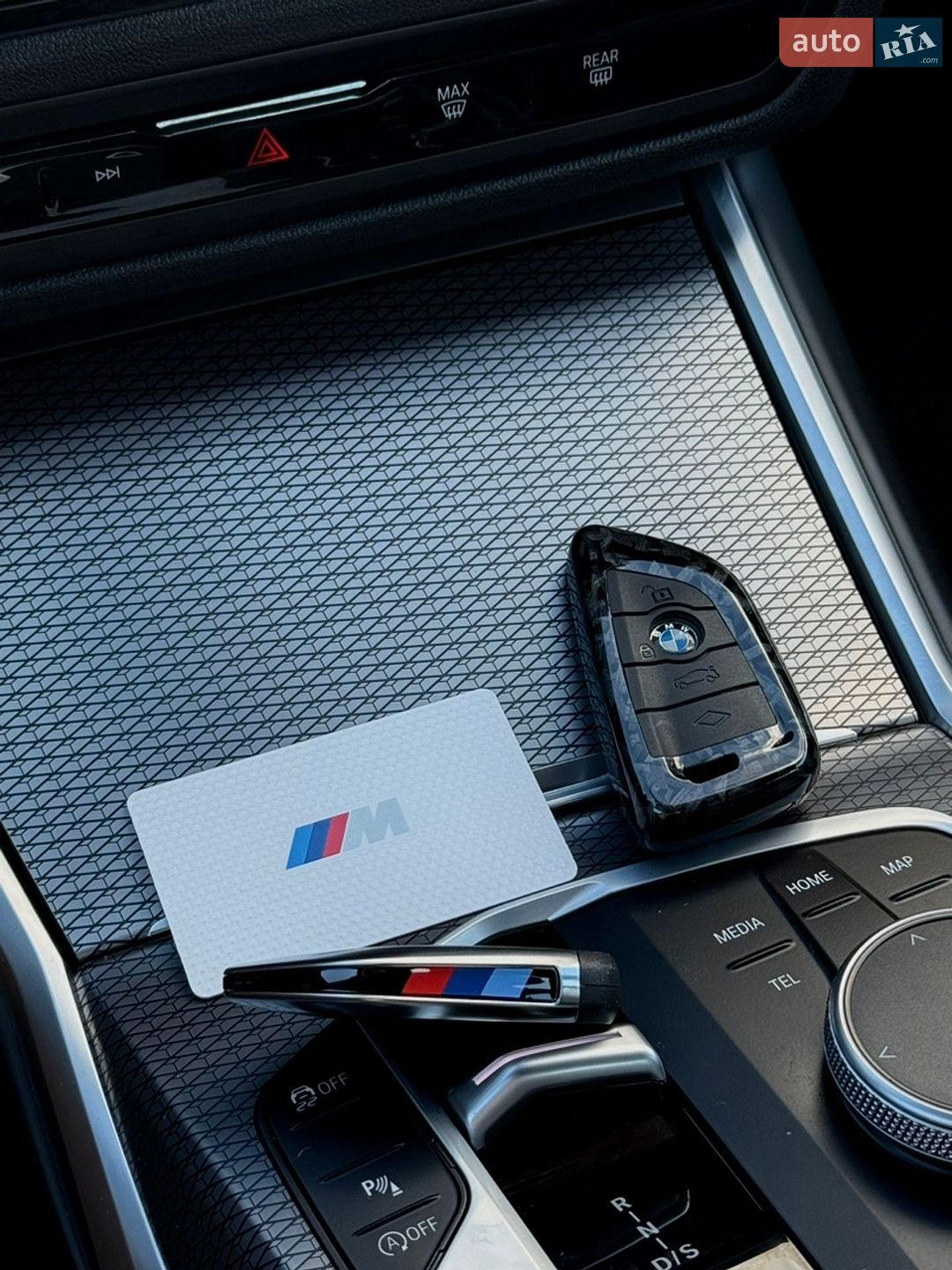 BMW 3 Series 2024 VIN WBA51FF060FT80887 фото оголошення 4 з 35