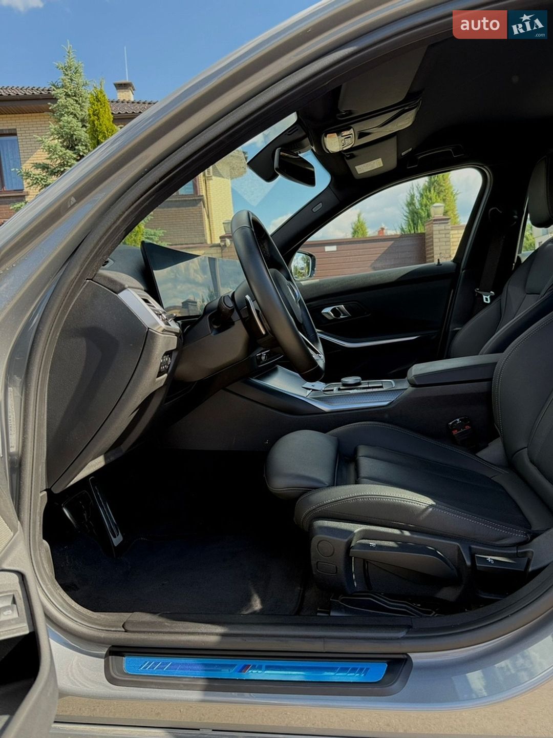 BMW 3 Series 2024 VIN WBA51FF060FT80887 фото оголошення 8 з 35