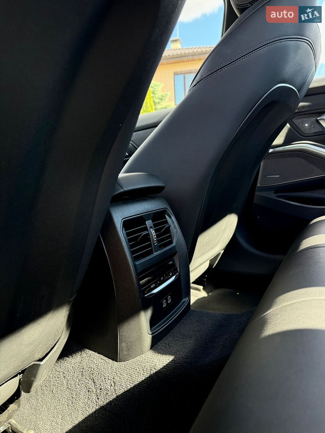 BMW 3 Series 2024 VIN WBA51FF060FT80887 фото оголошення 15 з 35