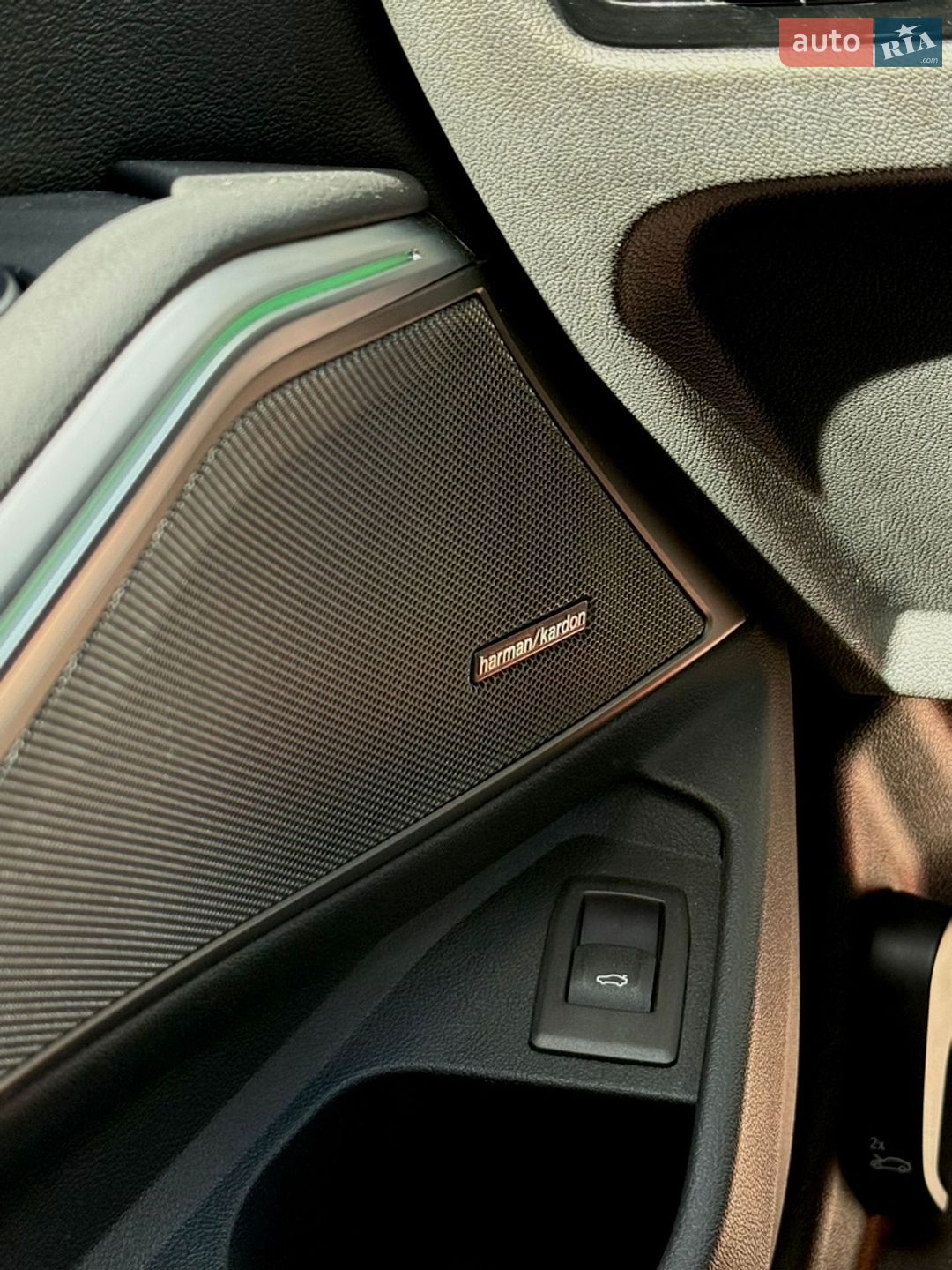 BMW 3 Series 2024 VIN WBA51FF060FT80887 фото оголошення 18 з 35