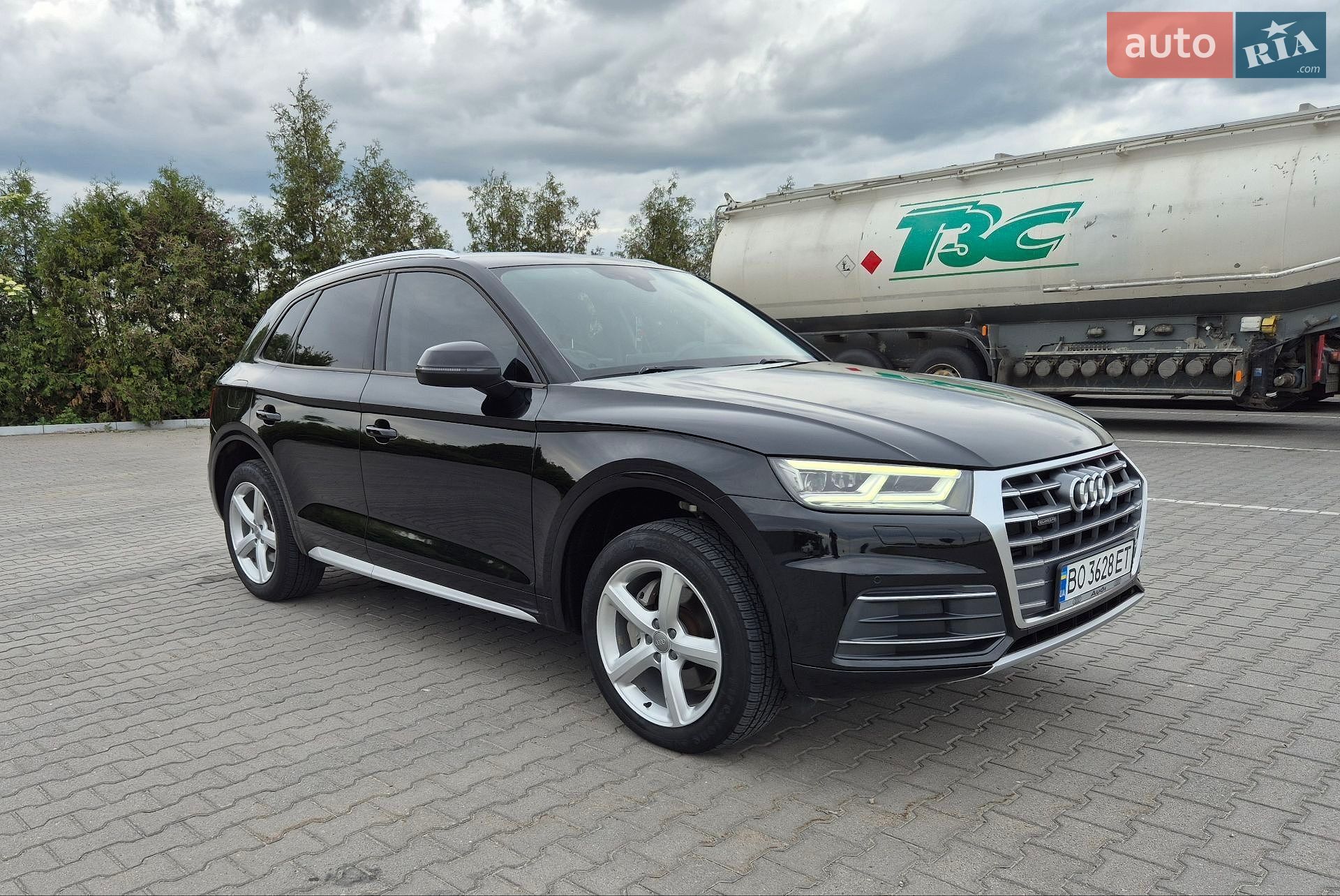 Audi Q5 2018 VIN WA1ANAFY9J2221170 фото оголошення 8 з 43
