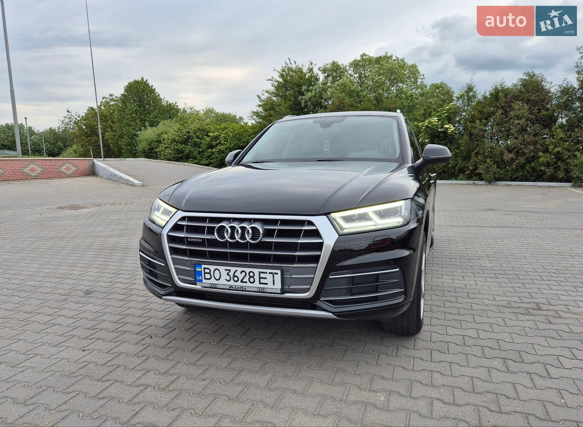 Audi Q5 2018 VIN WA1ANAFY9J2221170 фото оголошення 4 з 43
