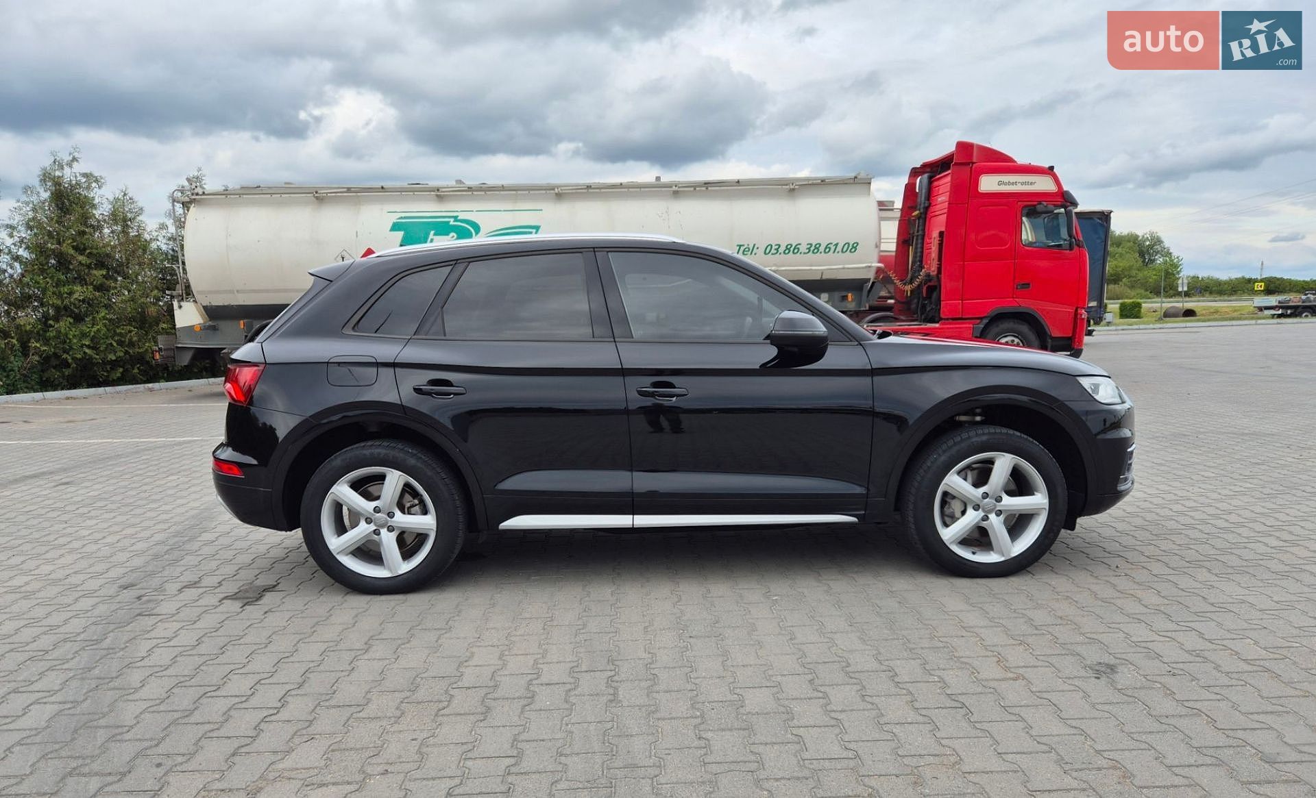 Audi Q5 2018 VIN WA1ANAFY9J2221170 фото оголошення 21 з 43