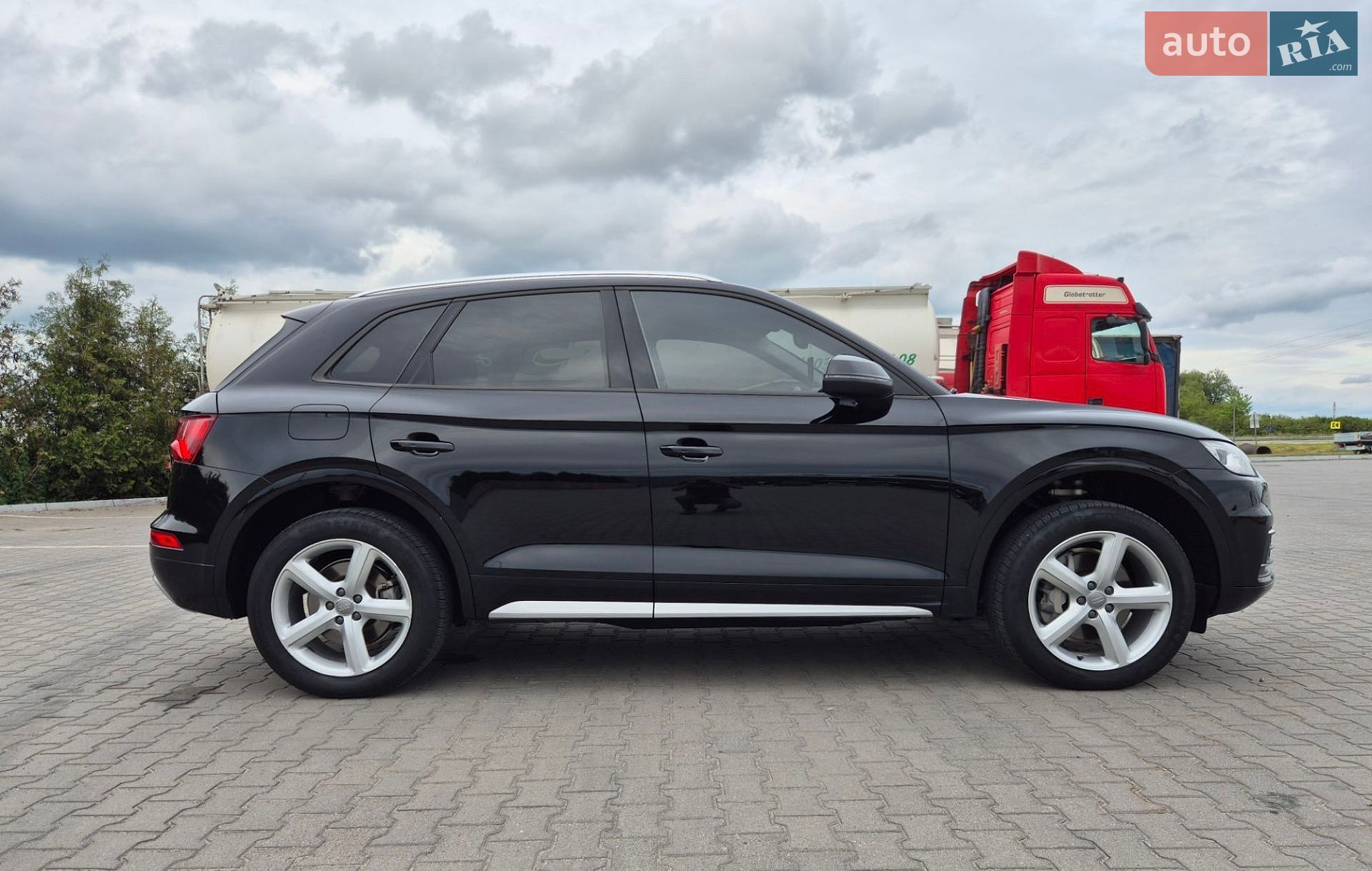Audi Q5 2018 VIN WA1ANAFY9J2221170 фото оголошення 22 з 43