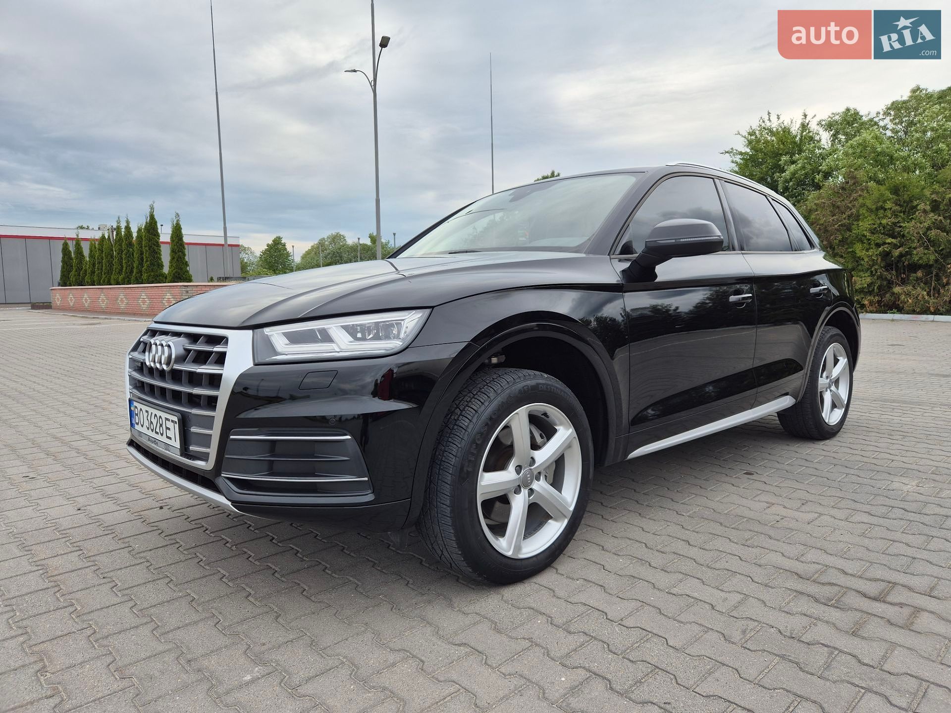 Audi Q5 2018 VIN WA1ANAFY9J2221170 фото оголошення 31 з 43