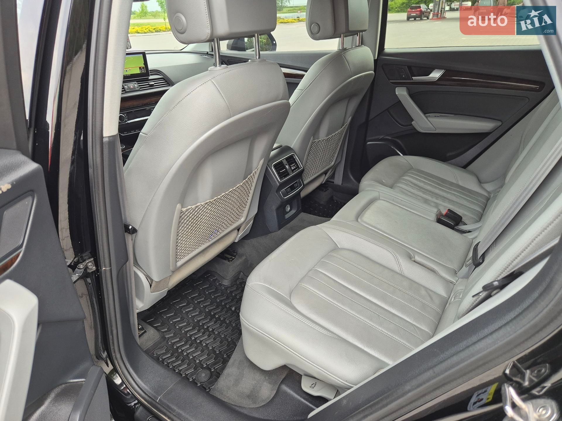 Audi Q5 2018 VIN WA1ANAFY9J2221170 фото оголошення 40 з 43