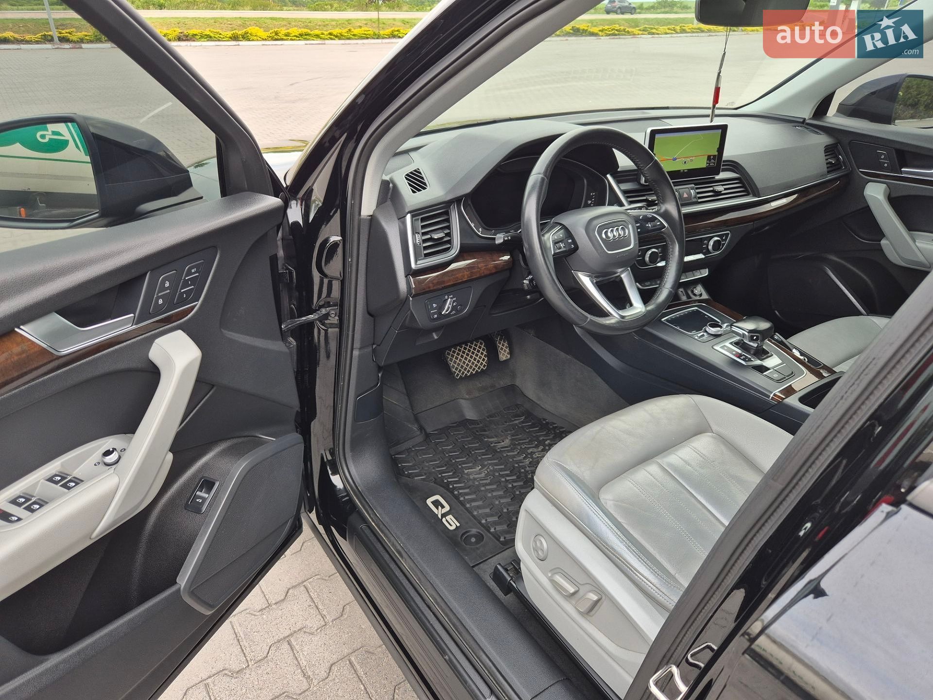 Audi Q5 2018 VIN WA1ANAFY9J2221170 фото оголошення 41 з 43