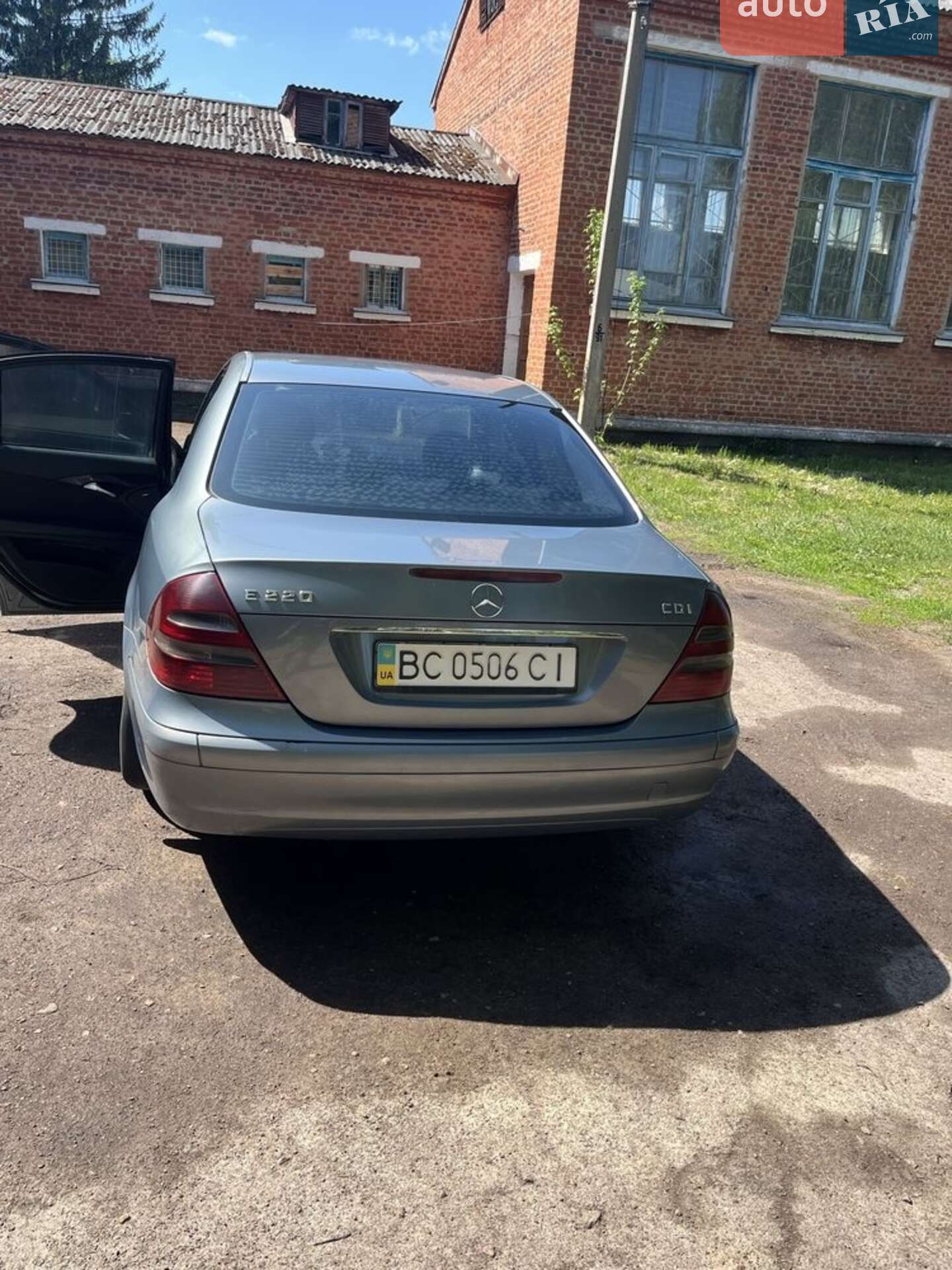 Mercedes-Benz E-Class 2003 VIN WDB2110061A414236 фото оголошення 9 з 23