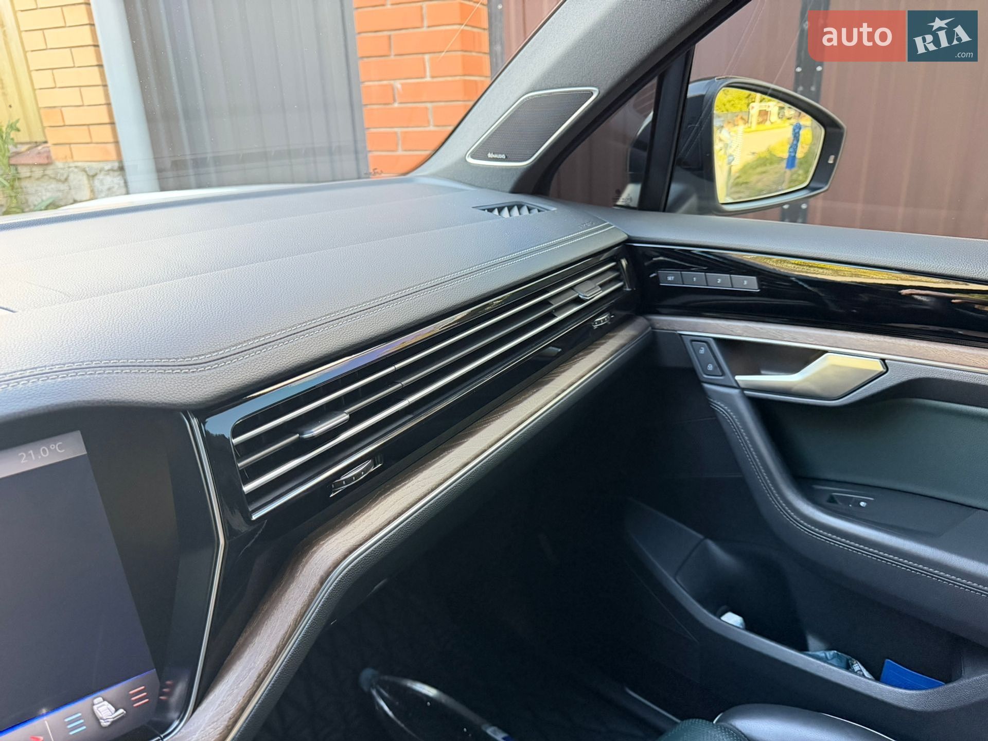 Volkswagen Touareg 2019 VIN WVGZZZCRZKD049232 фото оголошення 10 з 13