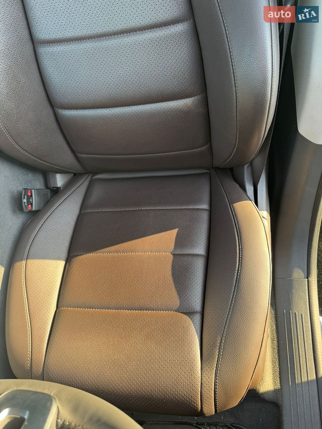 Mercedes-Benz Gle 300D 2019 VIN WDC1671191A047282 фото оголошення 13 з 35