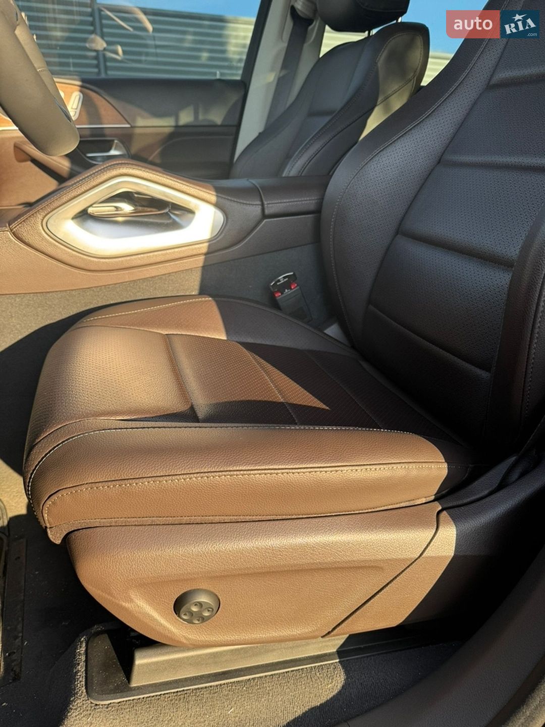 Mercedes-Benz Gle 300D 2019 VIN WDC1671191A047282 фото оголошення 15 з 35