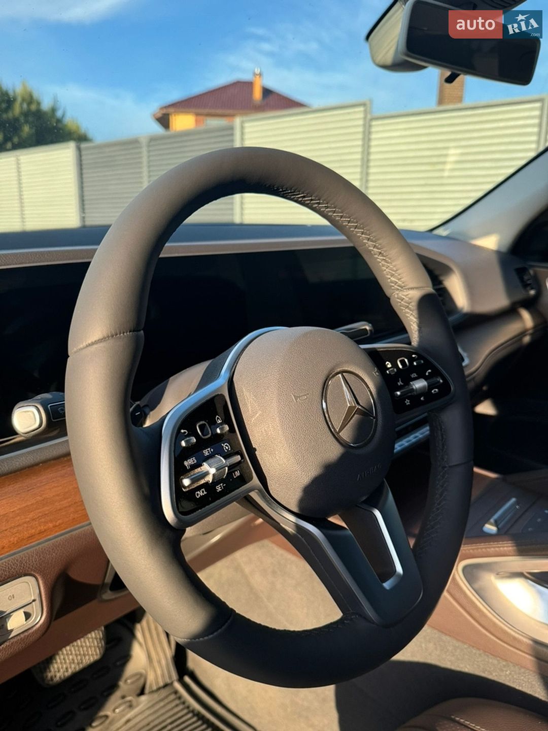 Mercedes-Benz Gle 300D 2019 VIN WDC1671191A047282 фото оголошення 16 з 35
