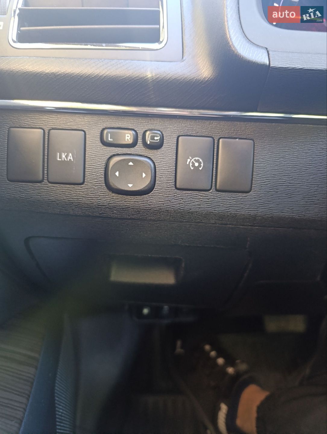 Toyota Avensis 2013 VIN SB1EB76L20E038881 фото оголошення 32 з 45