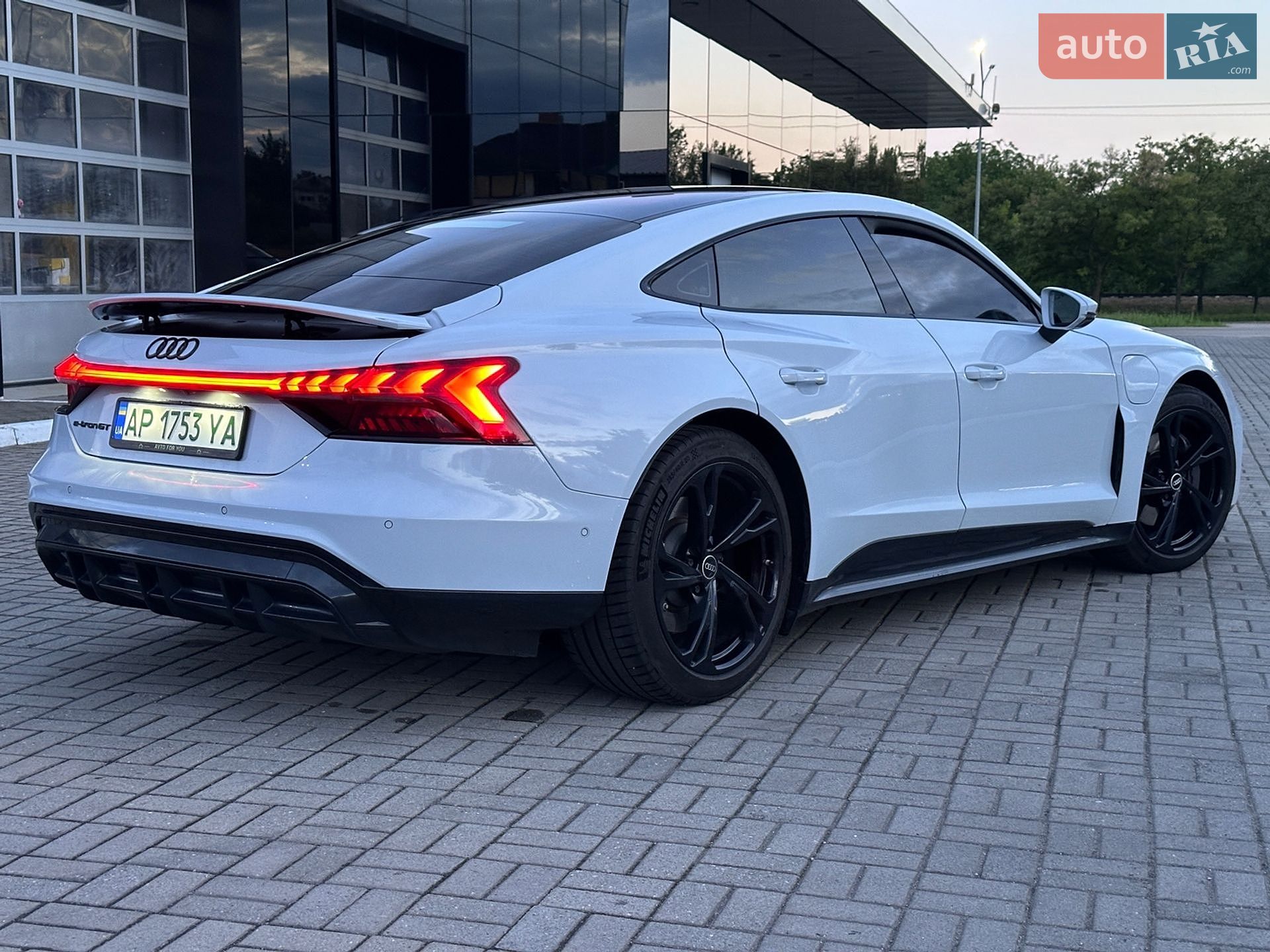 Audi e-tron GT 2021 VIN WAUDJBFW3N7004061 фото оголошення 25 з 62