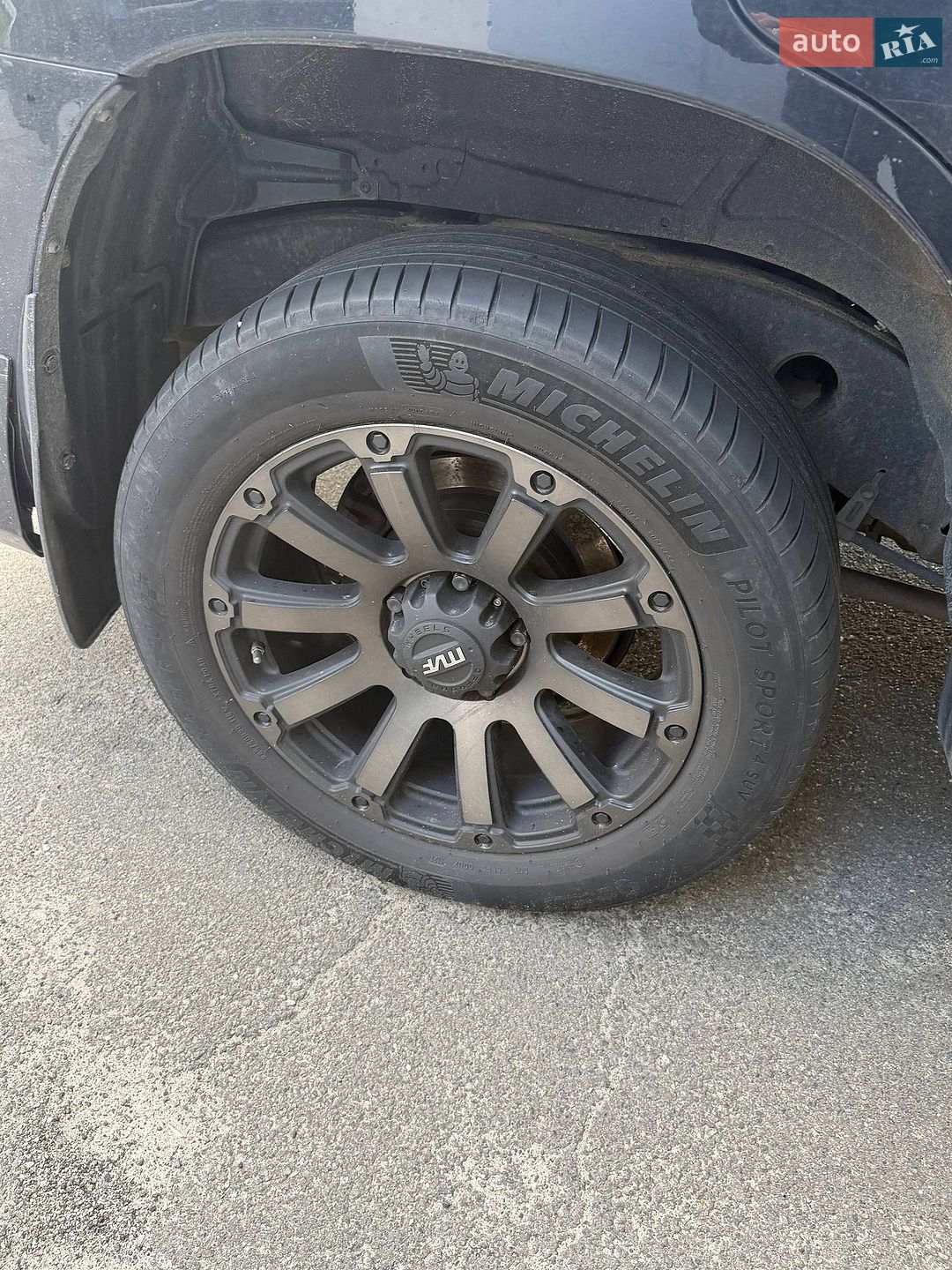 Toyota Land Cruiser 2019 VIN JTMCX05J304193490 фото оголошення 13 з 15