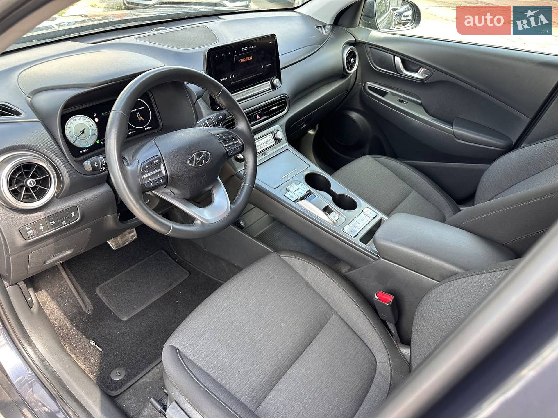 Hyundai Kona Electric 2022 VIN TMAK281HFNJ052338 фото оголошення 18 з 46