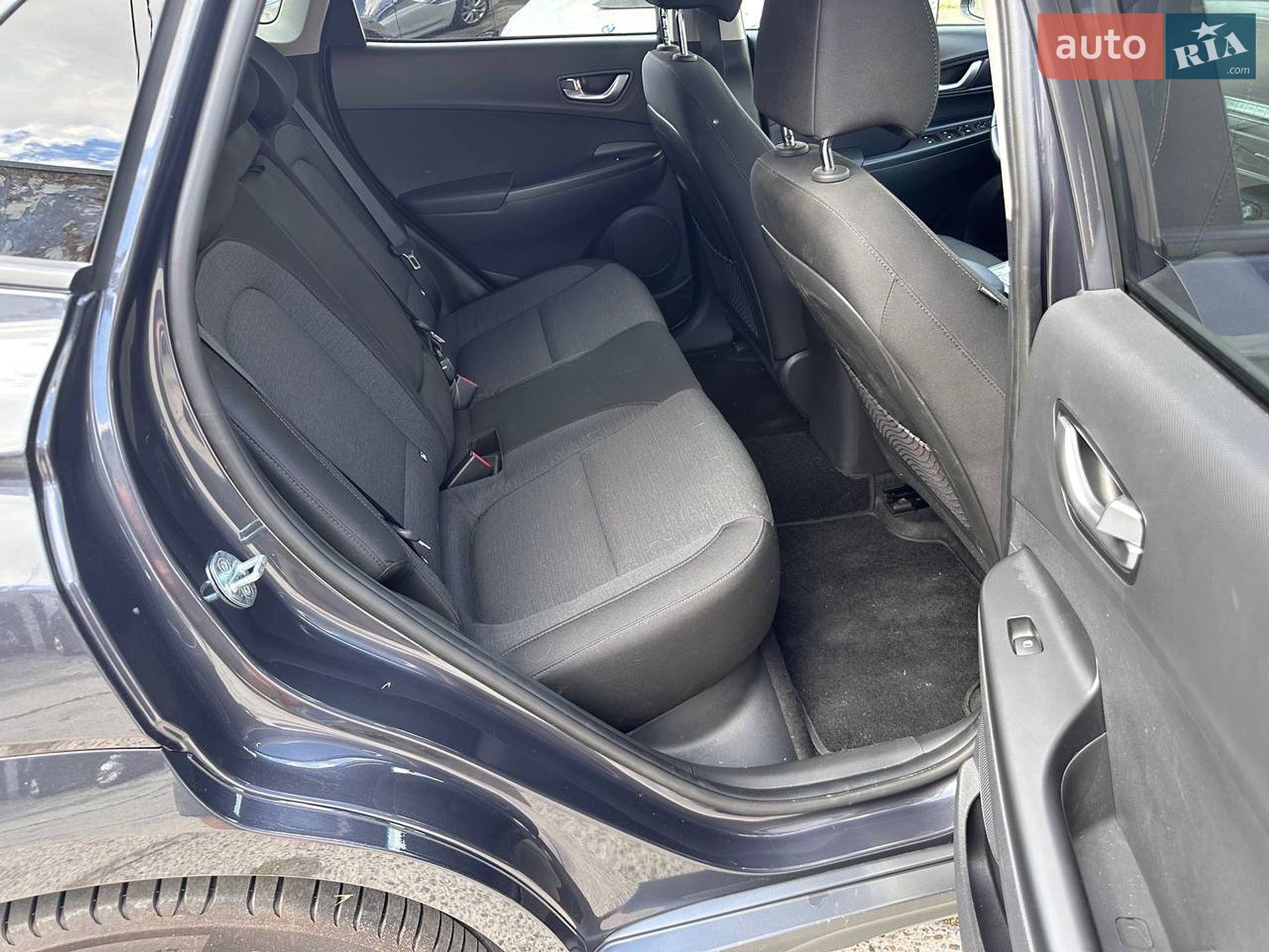 Hyundai Kona Electric 2022 VIN TMAK281HFNJ052338 фото оголошення 32 з 46