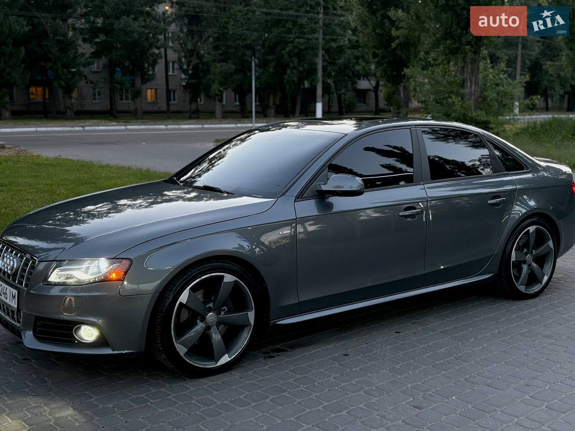 Audi A4 2011 VIN WAUKFAFL6CN002712 фото оголошення 5 з 16