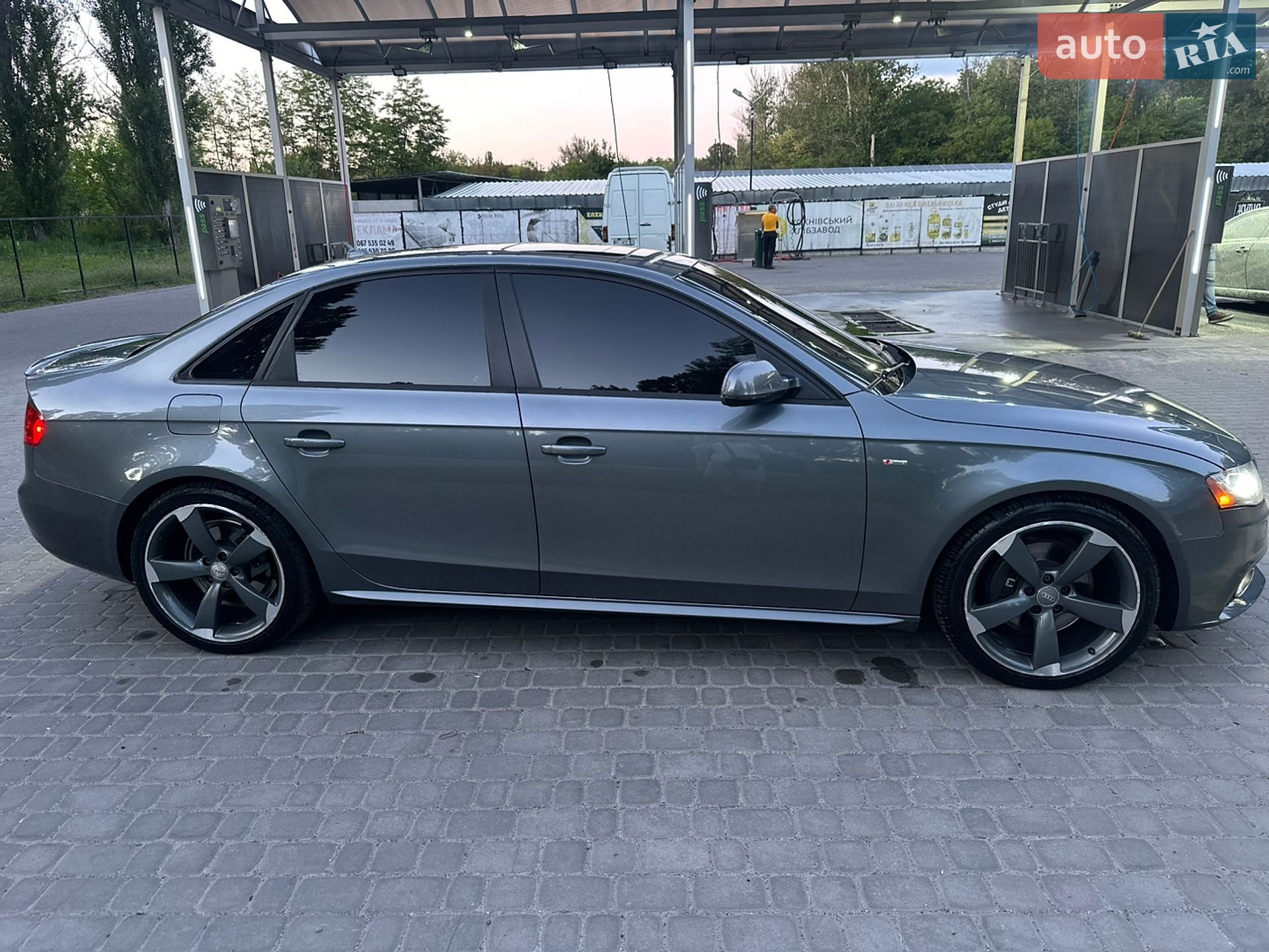 Audi A4 2011 VIN WAUKFAFL6CN002712 фото оголошення 11 з 16