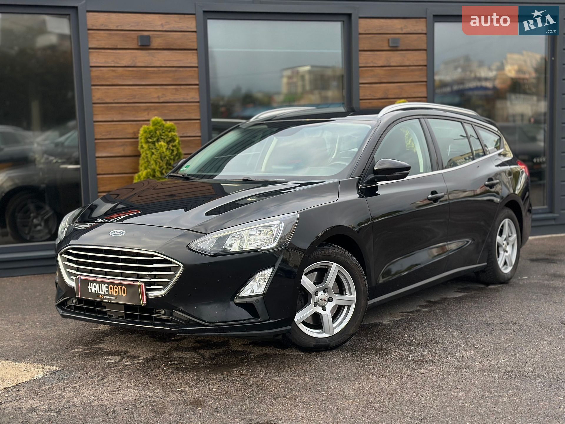 Ford Focus 2020 VIN WF0PXXGCHPLE17949 фото оголошення 2 з 53