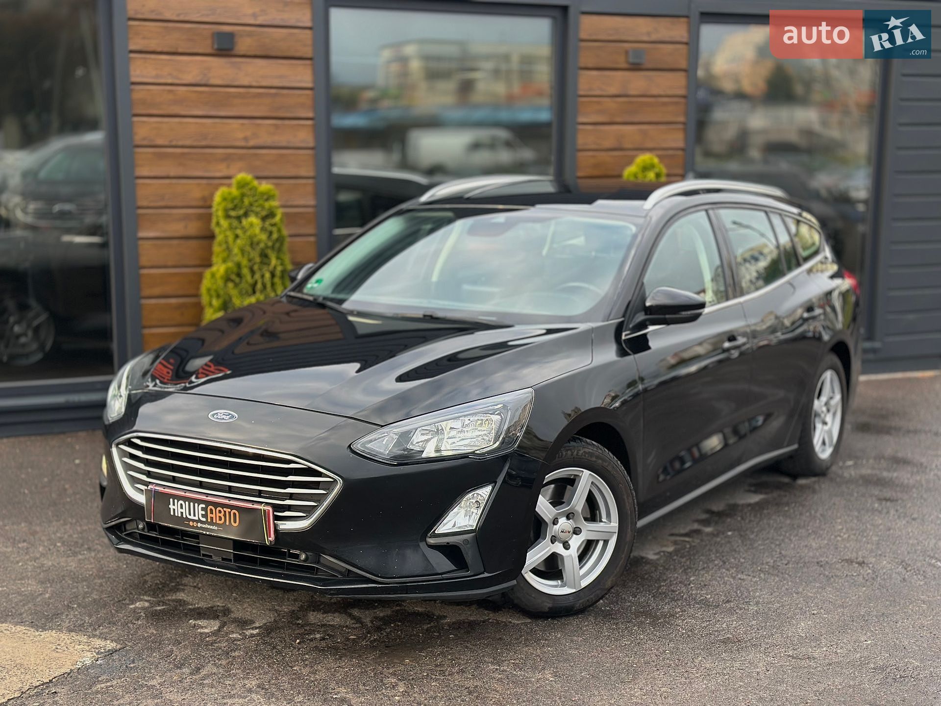 Ford Focus 2020 VIN WF0PXXGCHPLE17949 фото оголошення 3 з 53