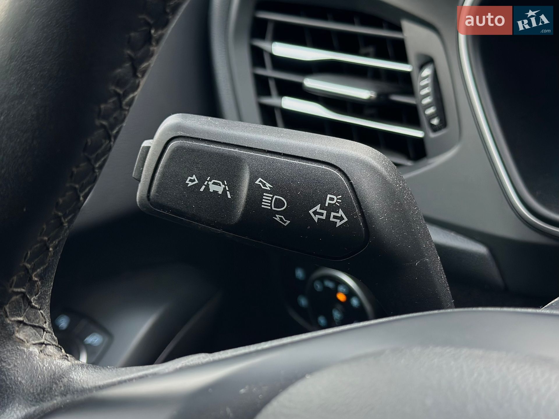 Ford Focus 2020 VIN WF0PXXGCHPLE17949 фото оголошення 40 з 53
