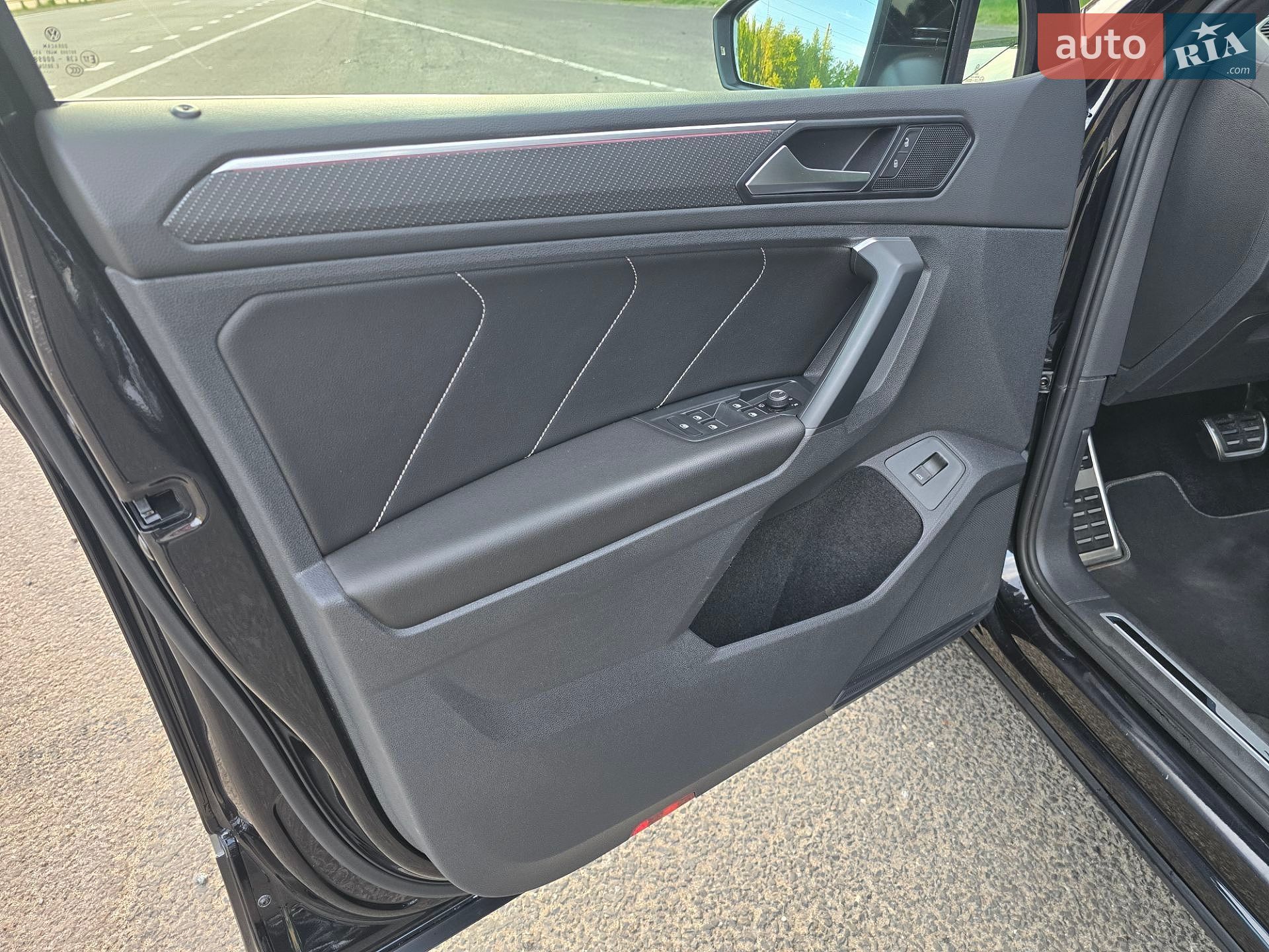 Volkswagen Tiguan 2022 VIN WVGZZZ5NZNW038880 фото оголошення 34 з 90